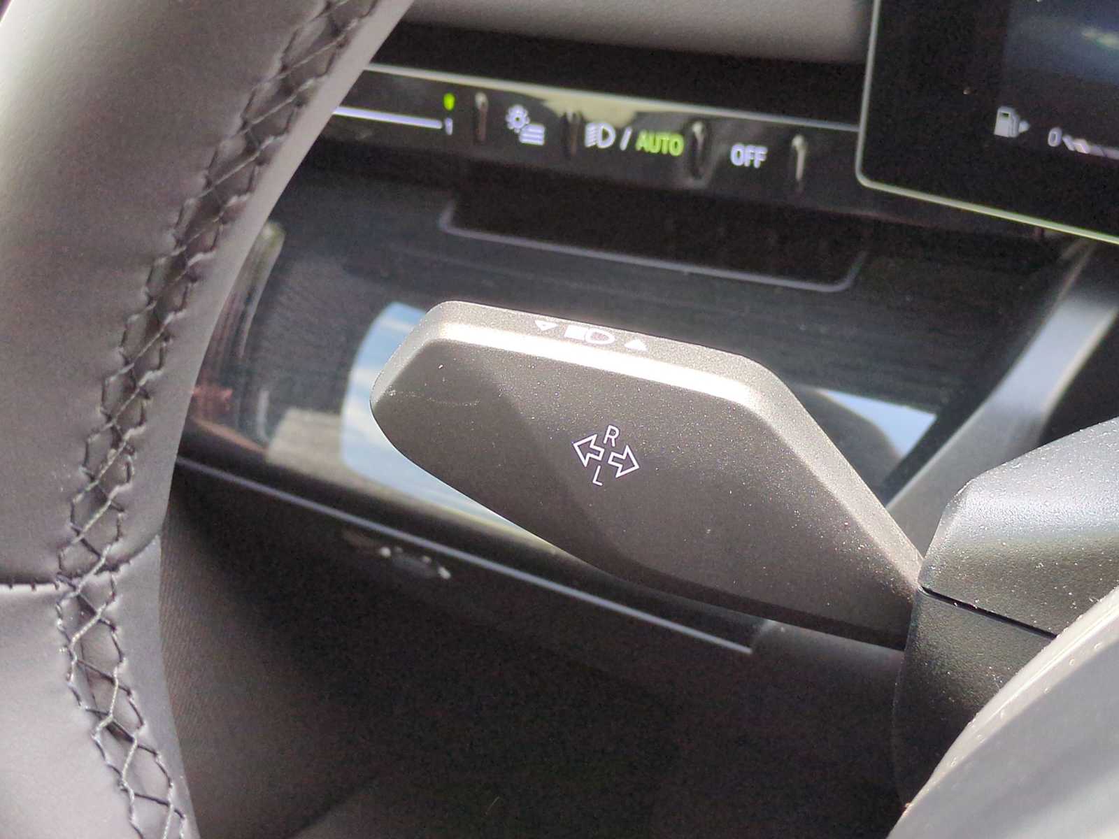 Thumbnail: 2026 BMW 5 Series - 29