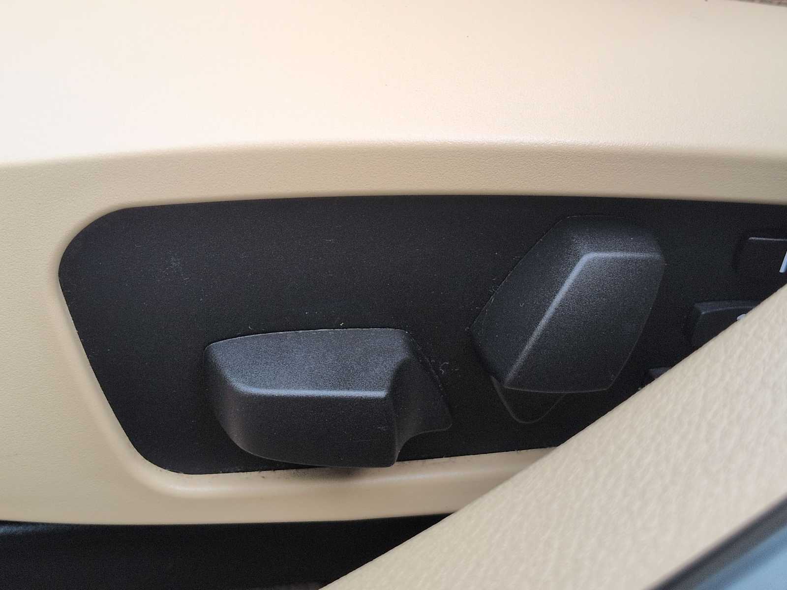 Thumbnail: 2013 BMW X1 - 18