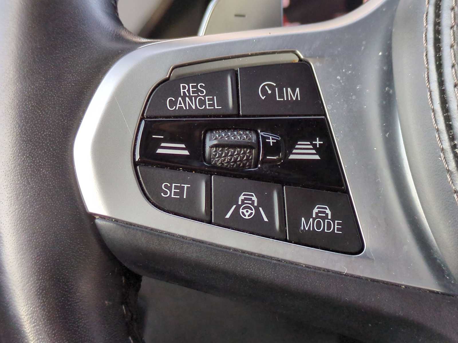 Thumbnail: 2020 BMW X7 - 26