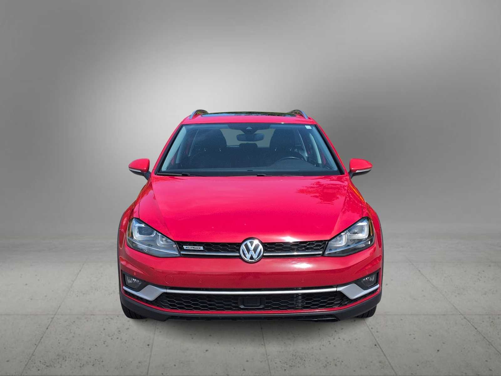 Thumbnail: 2017 Volkswagen Golf - 3