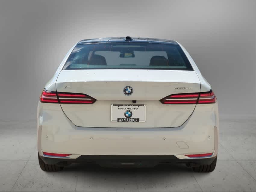 Thumbnail: 2024 BMW i5 - 7