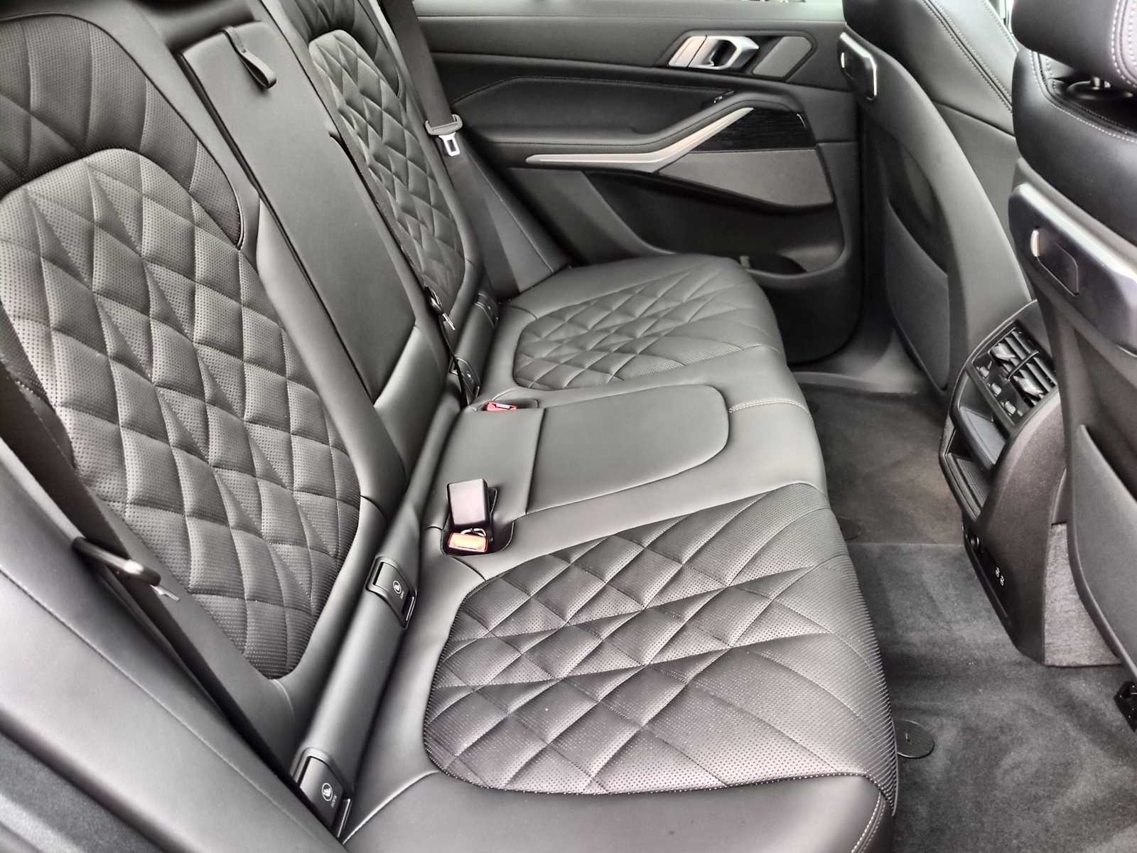 Thumbnail: 2026 BMW X5 - 21