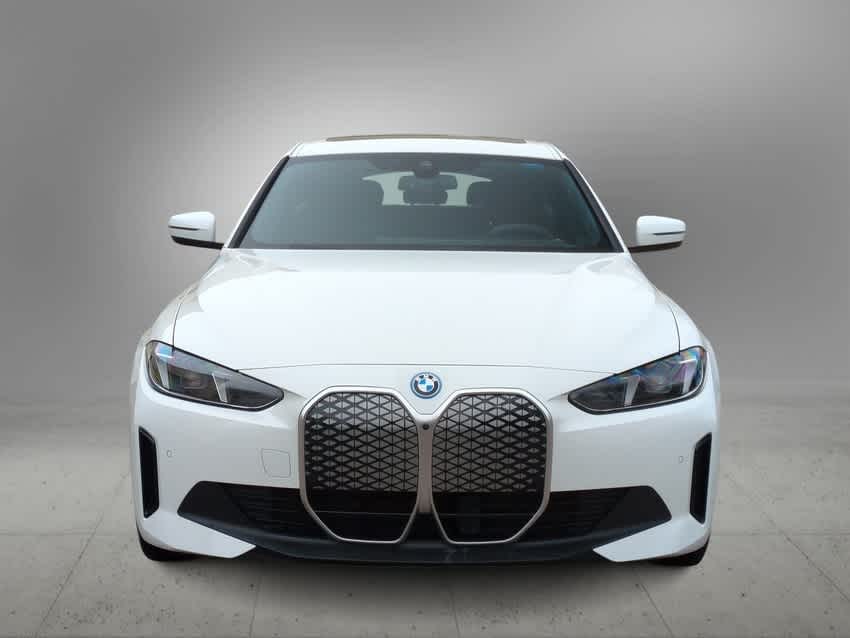Thumbnail: 2025 BMW i4 - 3