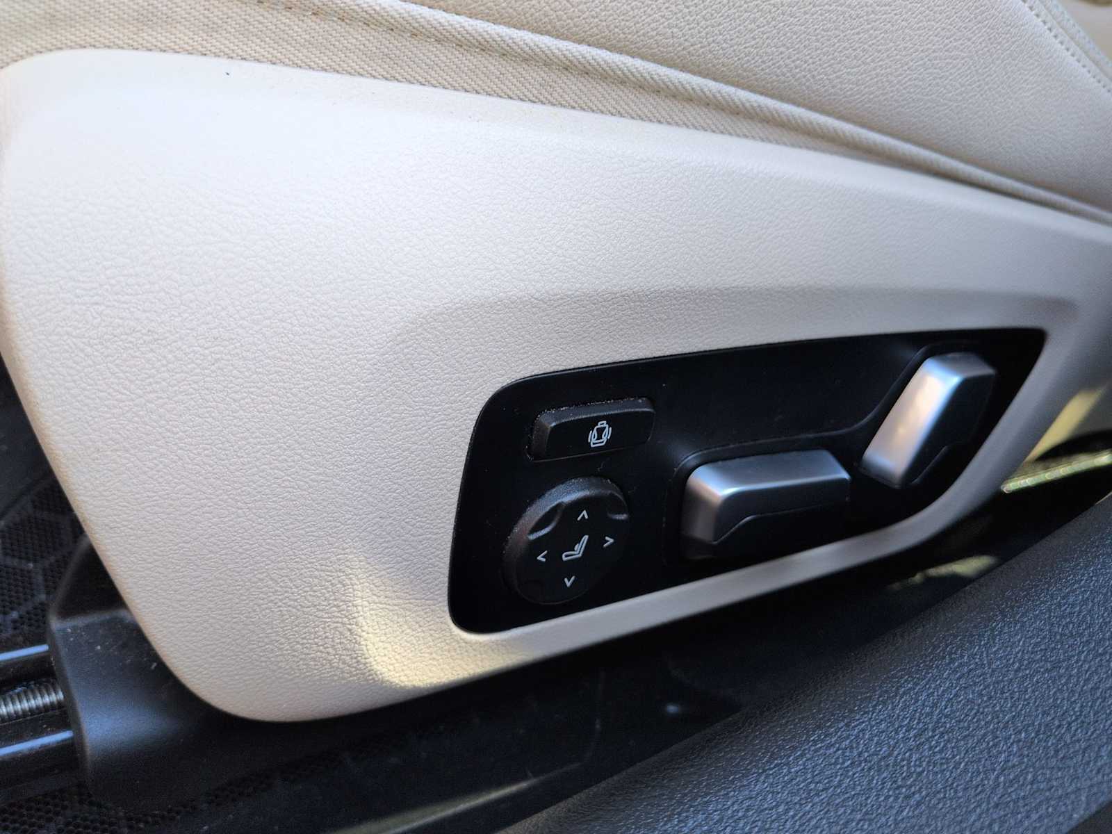 Thumbnail: 2021 BMW 3 Series - 17