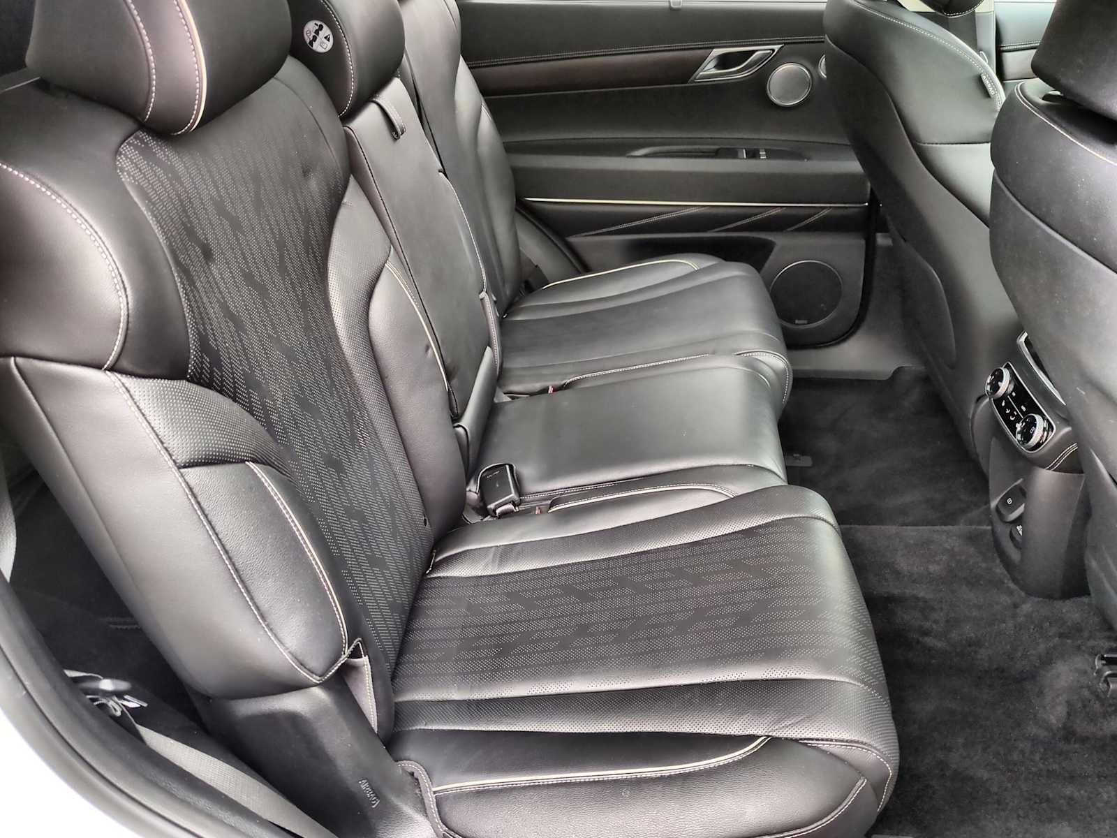 Thumbnail: 2022 Genesis GV80 - 21