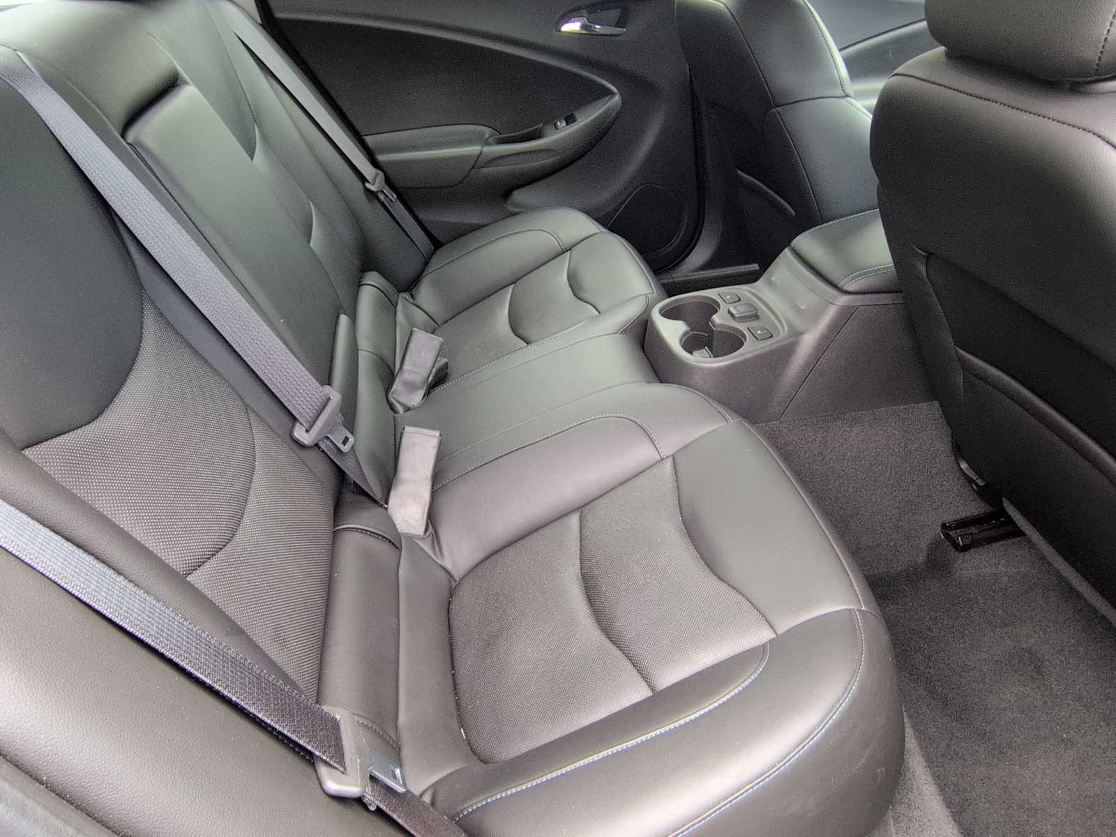 Thumbnail: 2016 Chevrolet Volt - 20