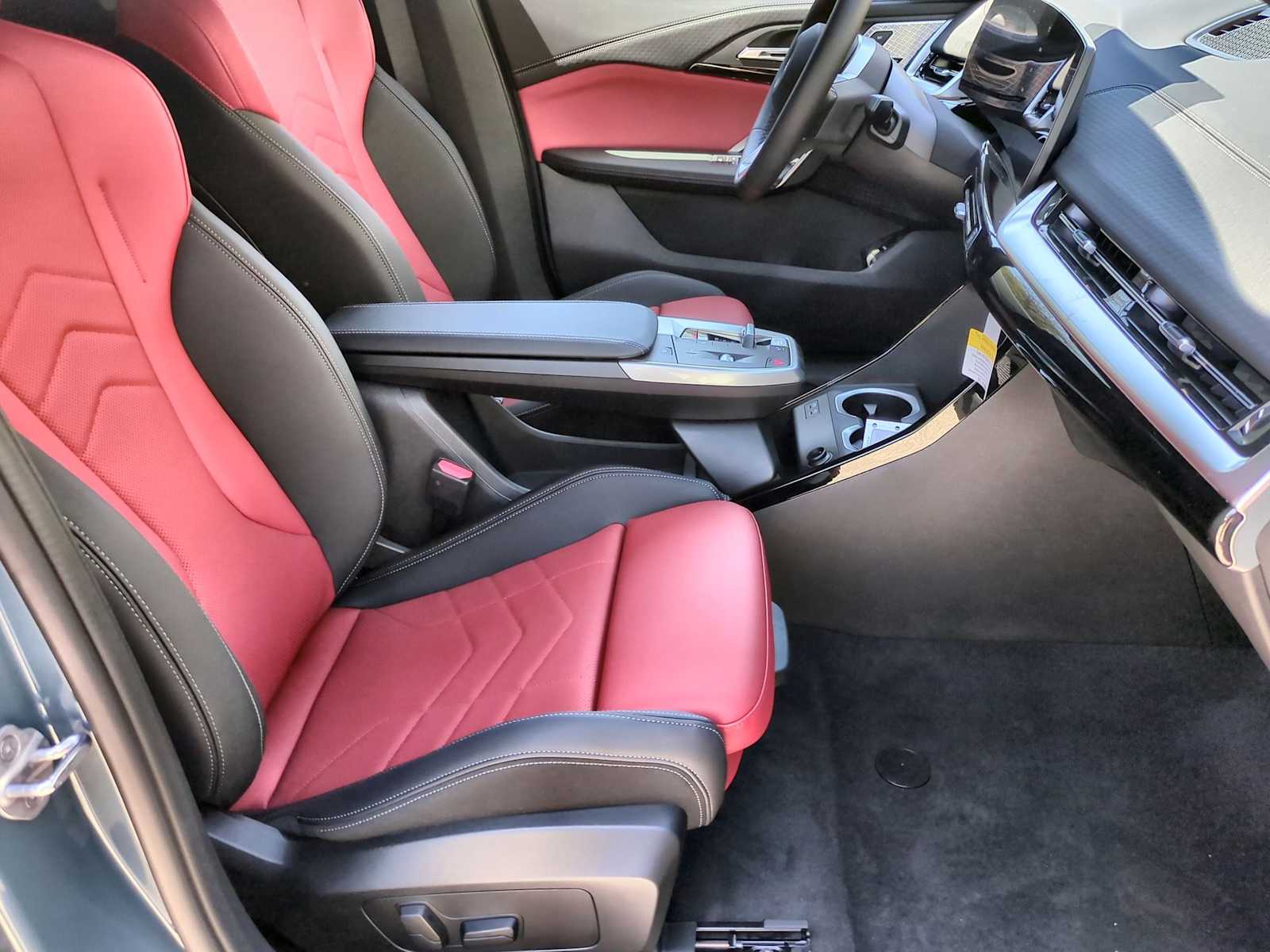 Thumbnail: 2025 BMW X2 - 24