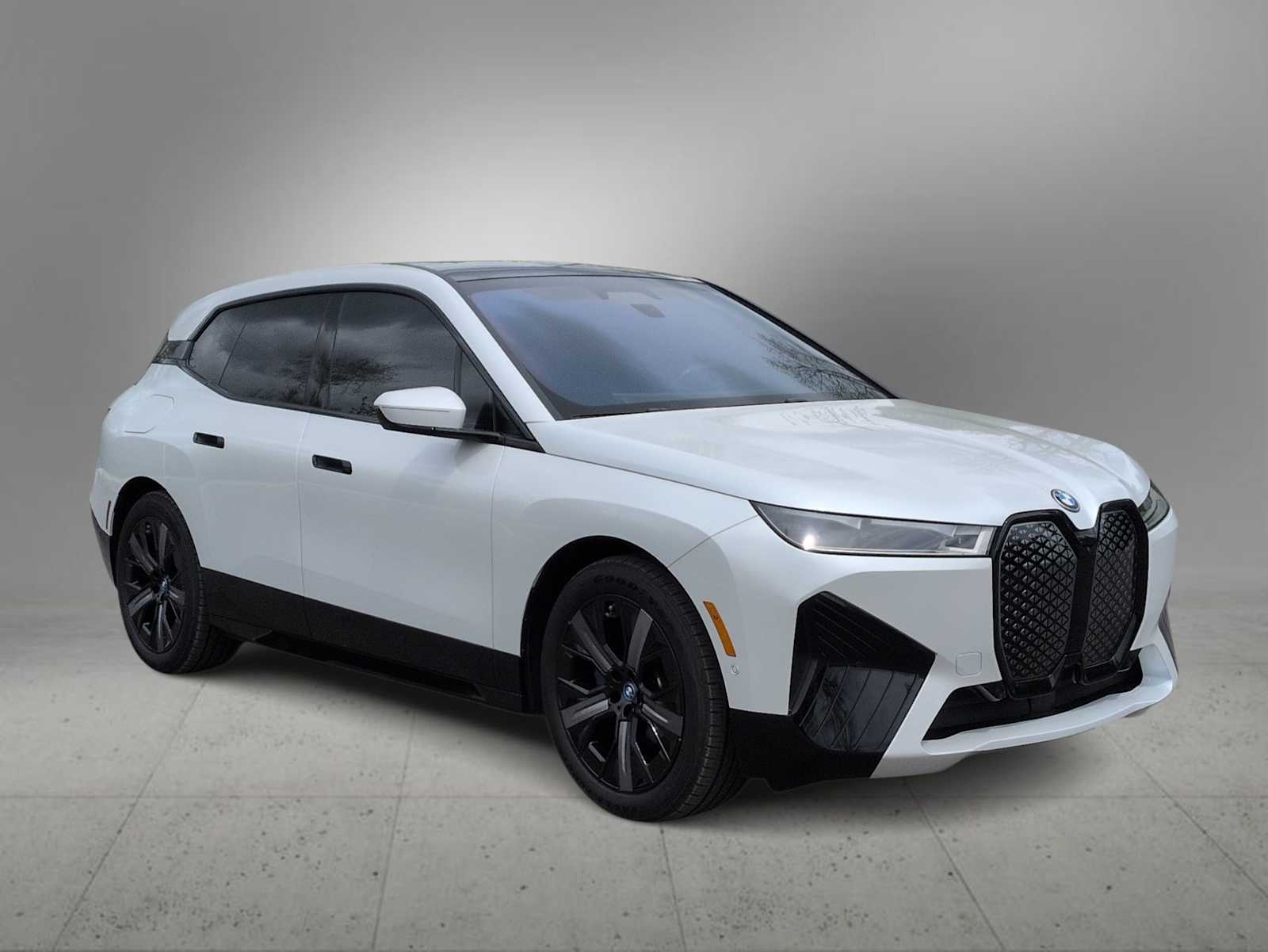 Thumbnail: 2023 BMW iX - 2
