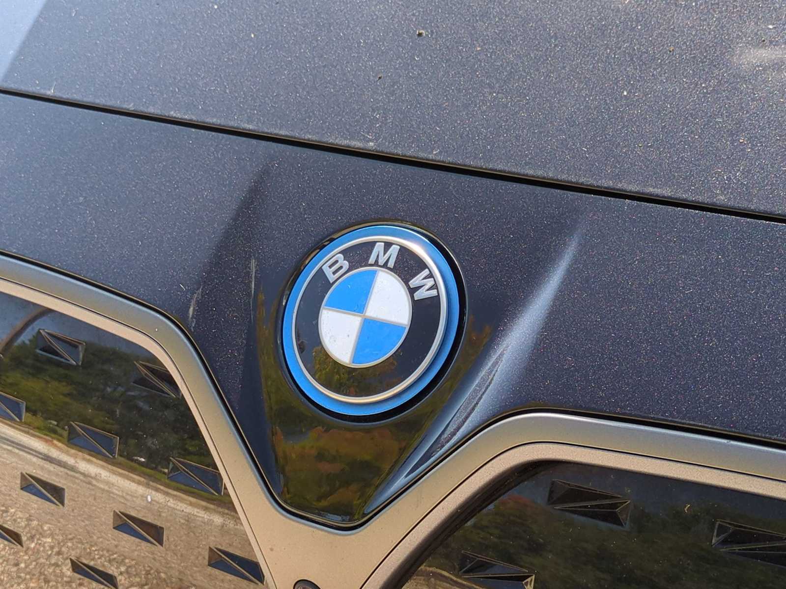 Thumbnail: 2023 BMW i4 - 12