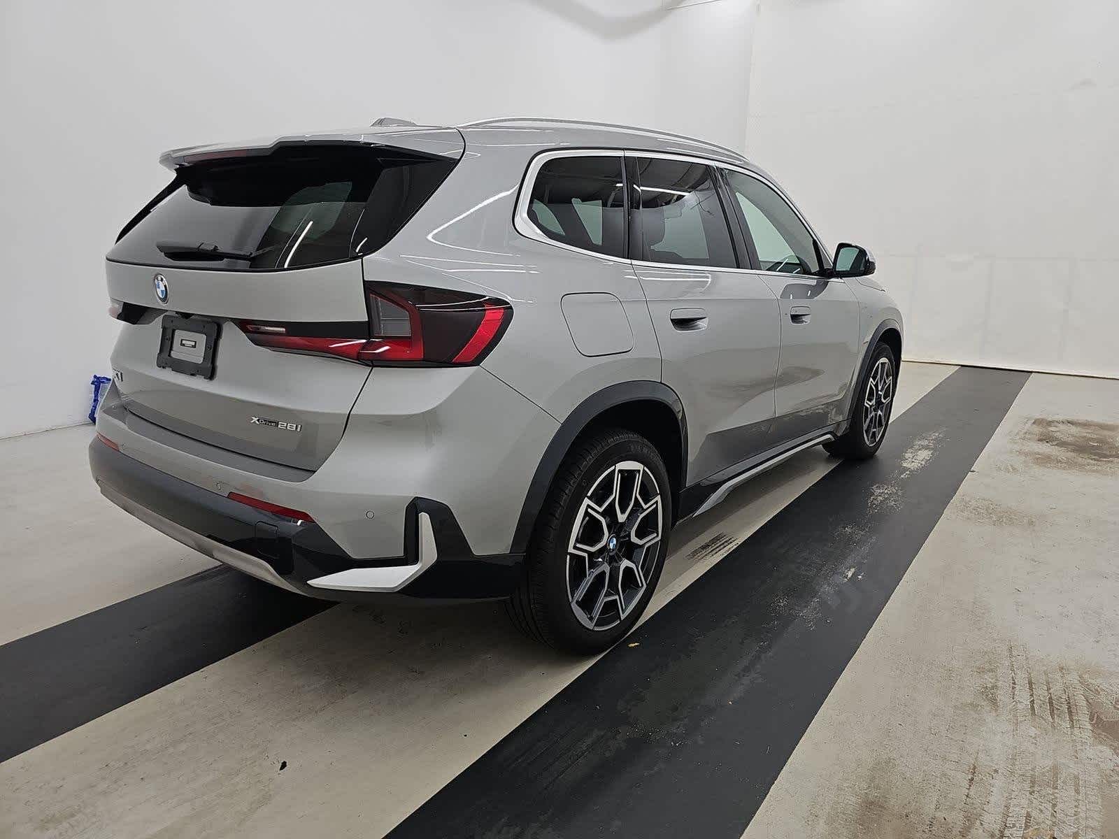 Thumbnail: 2023 BMW X1 - 4