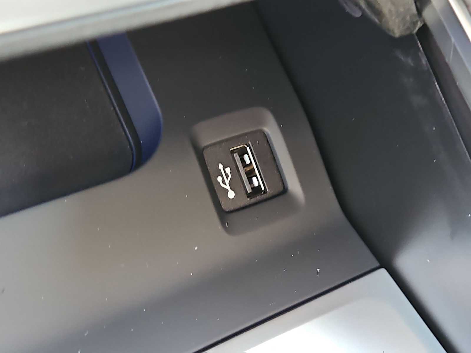 Thumbnail: 2026 BMW XM - 38