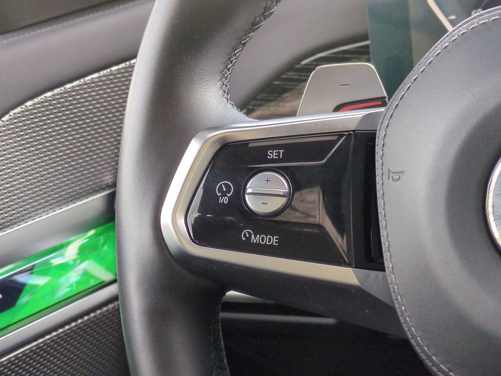 Thumbnail: 2024 BMW 7 Series - 25