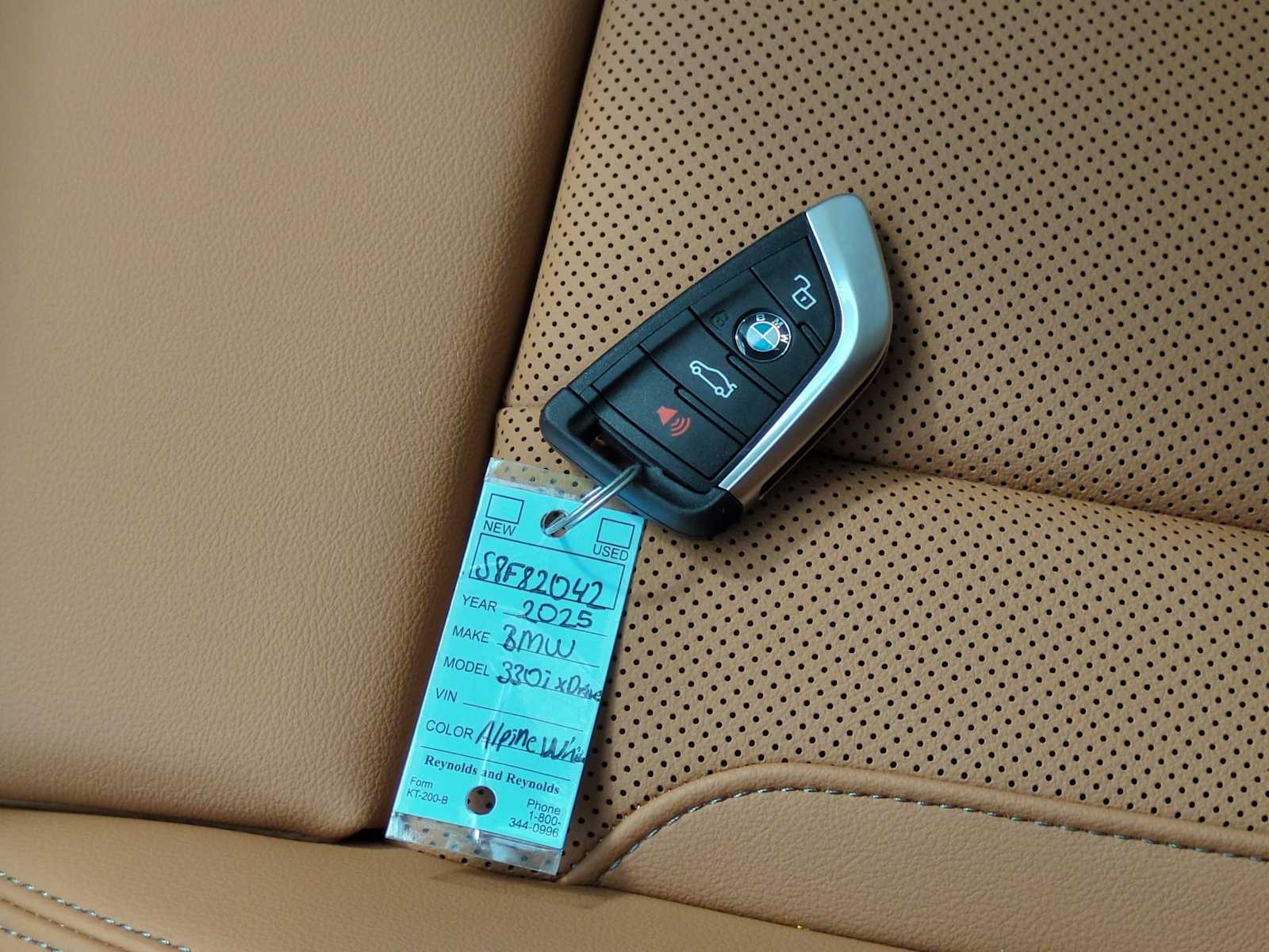 Thumbnail: 2025 BMW 3 Series - 36