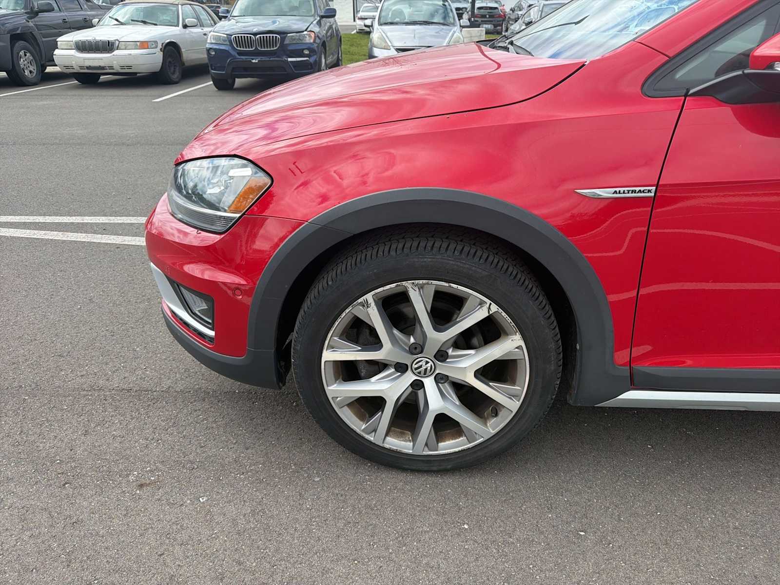 Thumbnail: 2017 Volkswagen Golf - 3