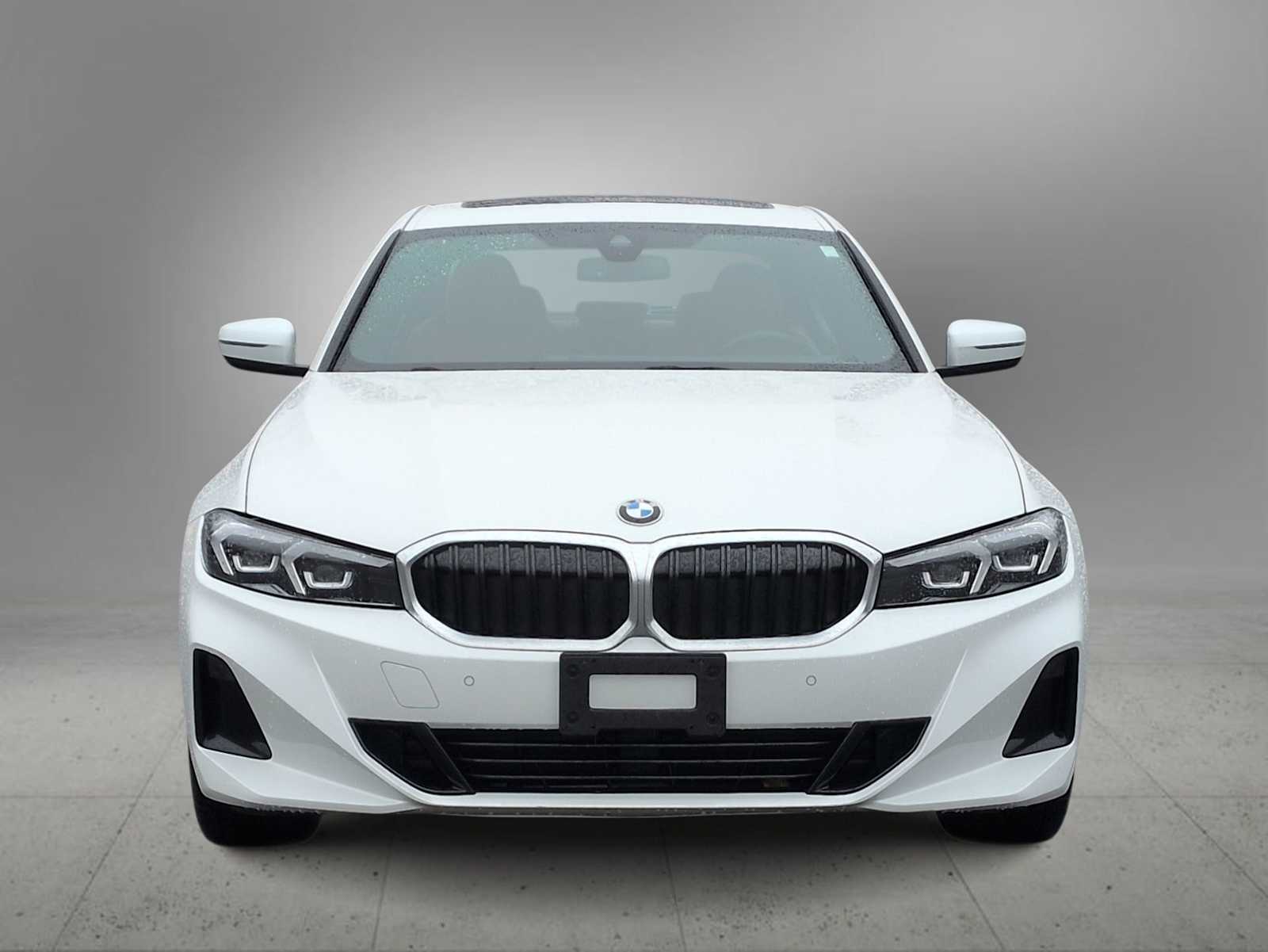 Thumbnail: 2024 BMW 3 Series - 3