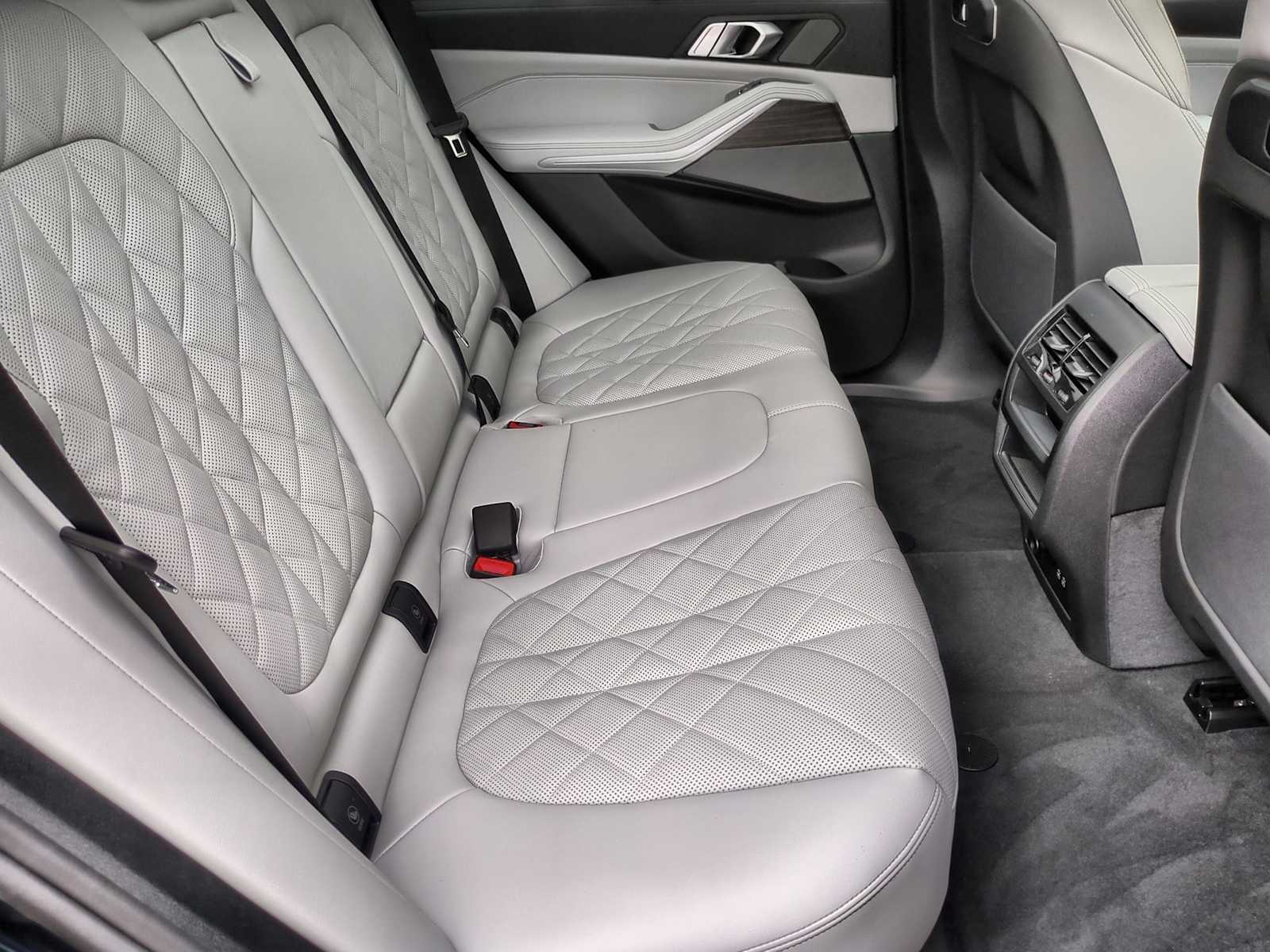 Thumbnail: 2026 BMW X5 - 21