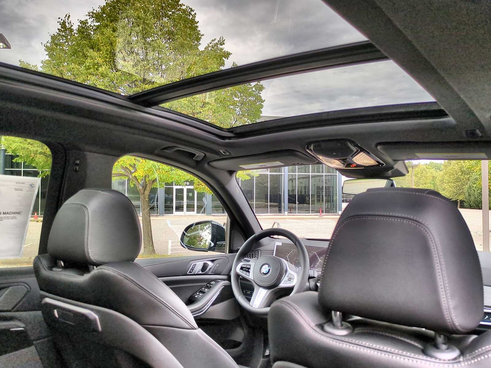 Thumbnail: 2026 BMW X5 - 21