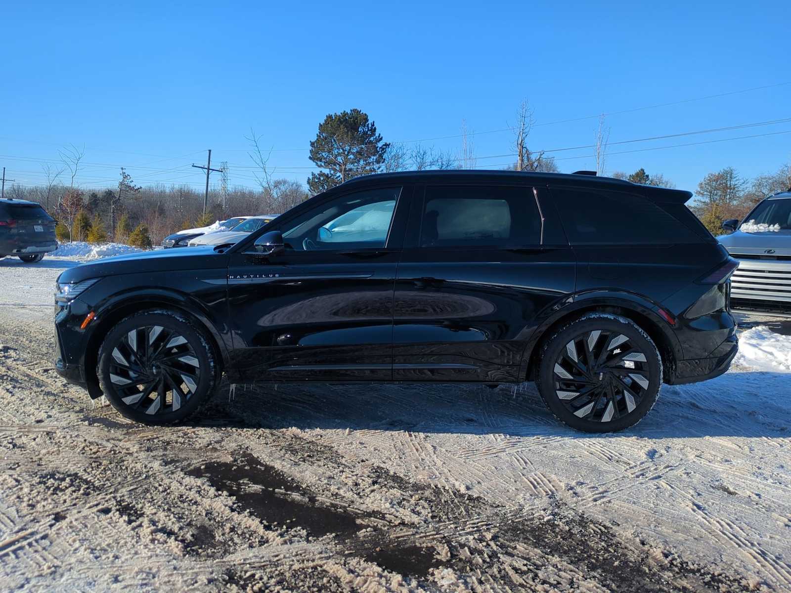 Thumbnail: 2024 Lincoln Nautilus - 10