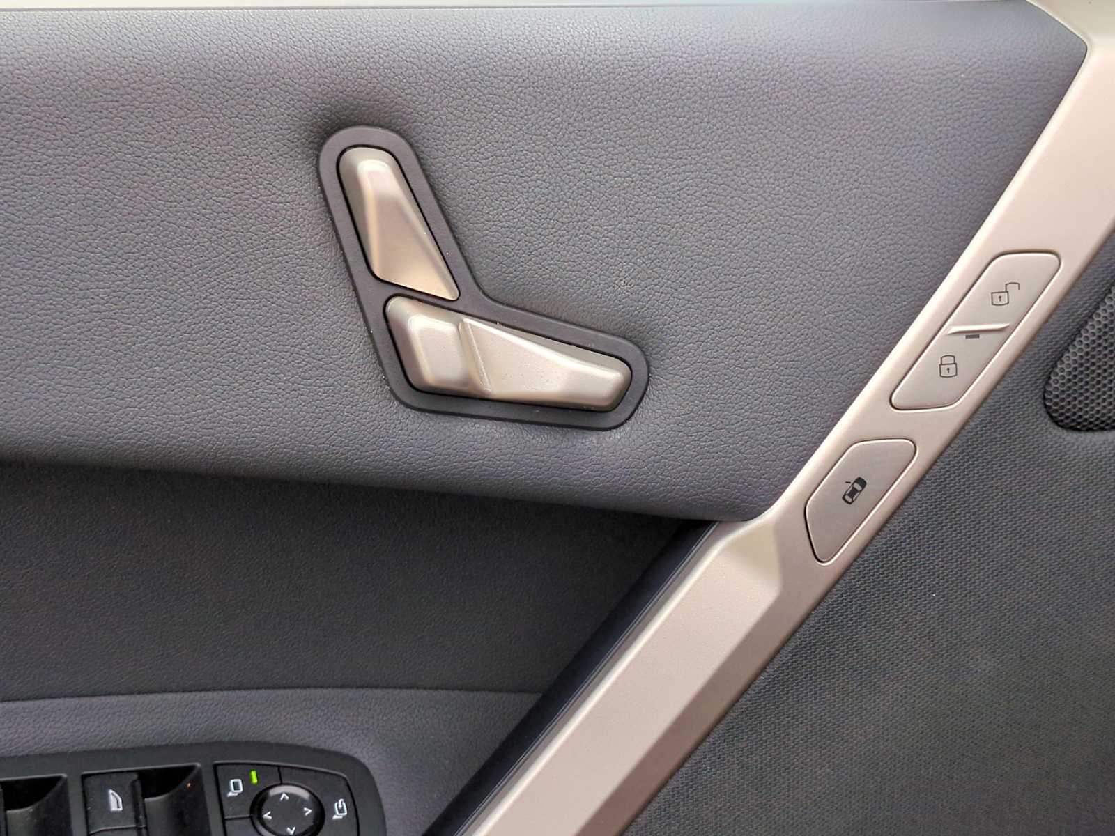 Thumbnail: 2025 BMW iX - 17