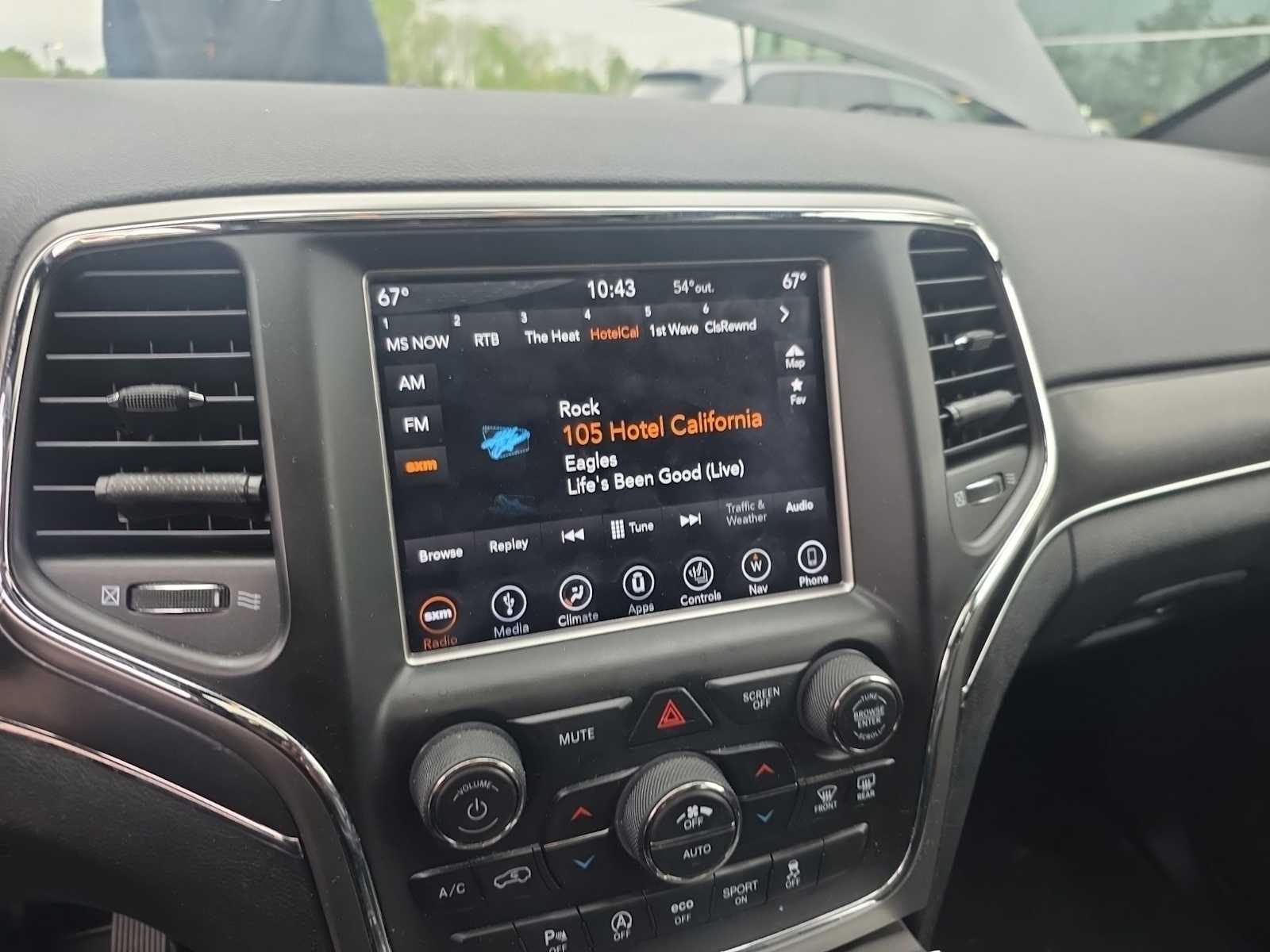 Thumbnail: 2018 Jeep Grand Cherokee - 15