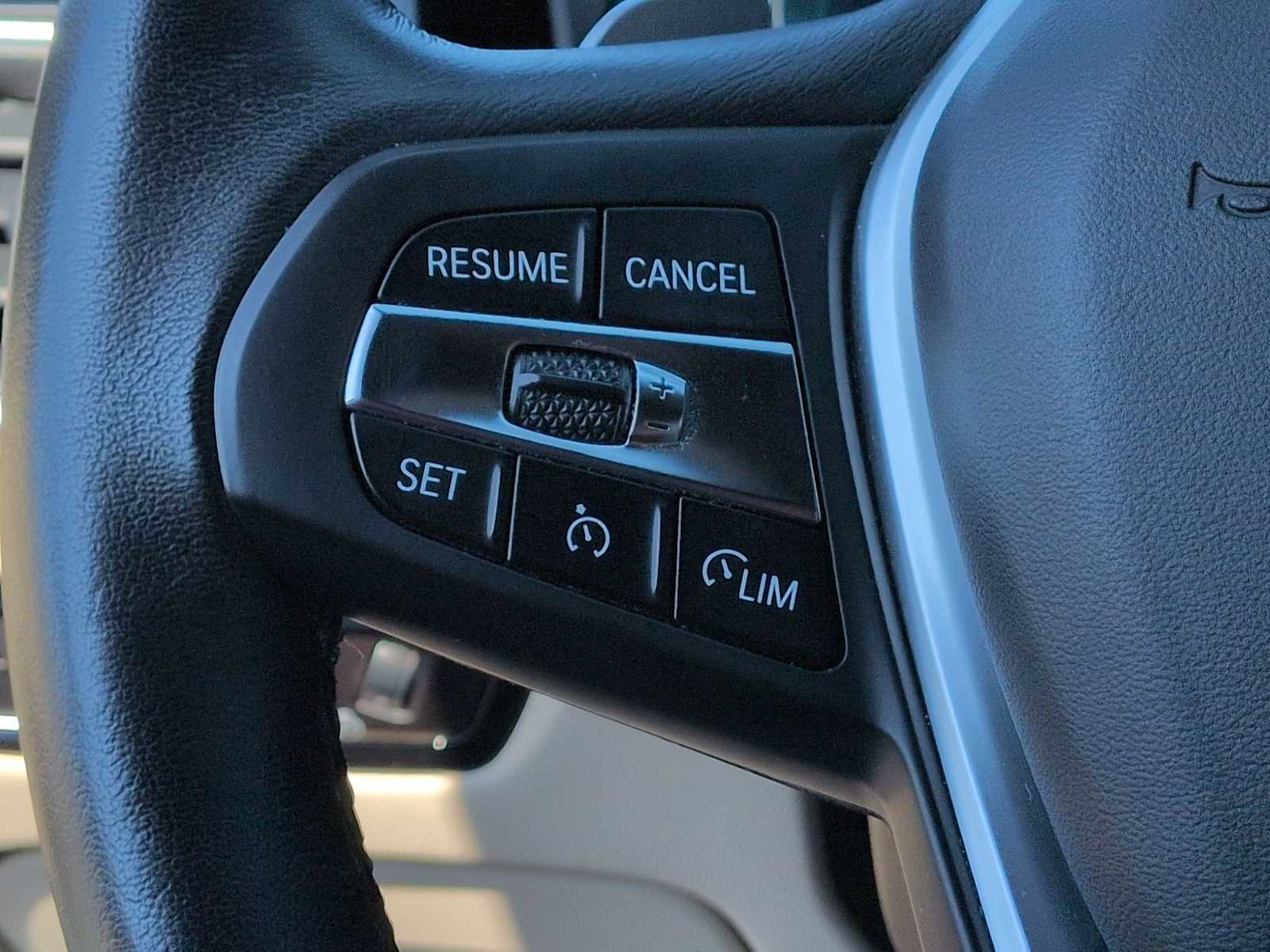 Thumbnail: 2021 BMW 3 Series - 25