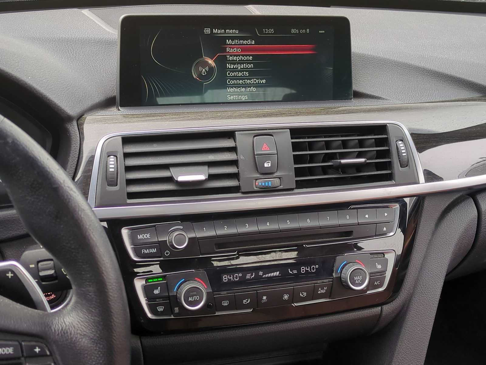 Thumbnail: 2016 BMW 3 Series - 29