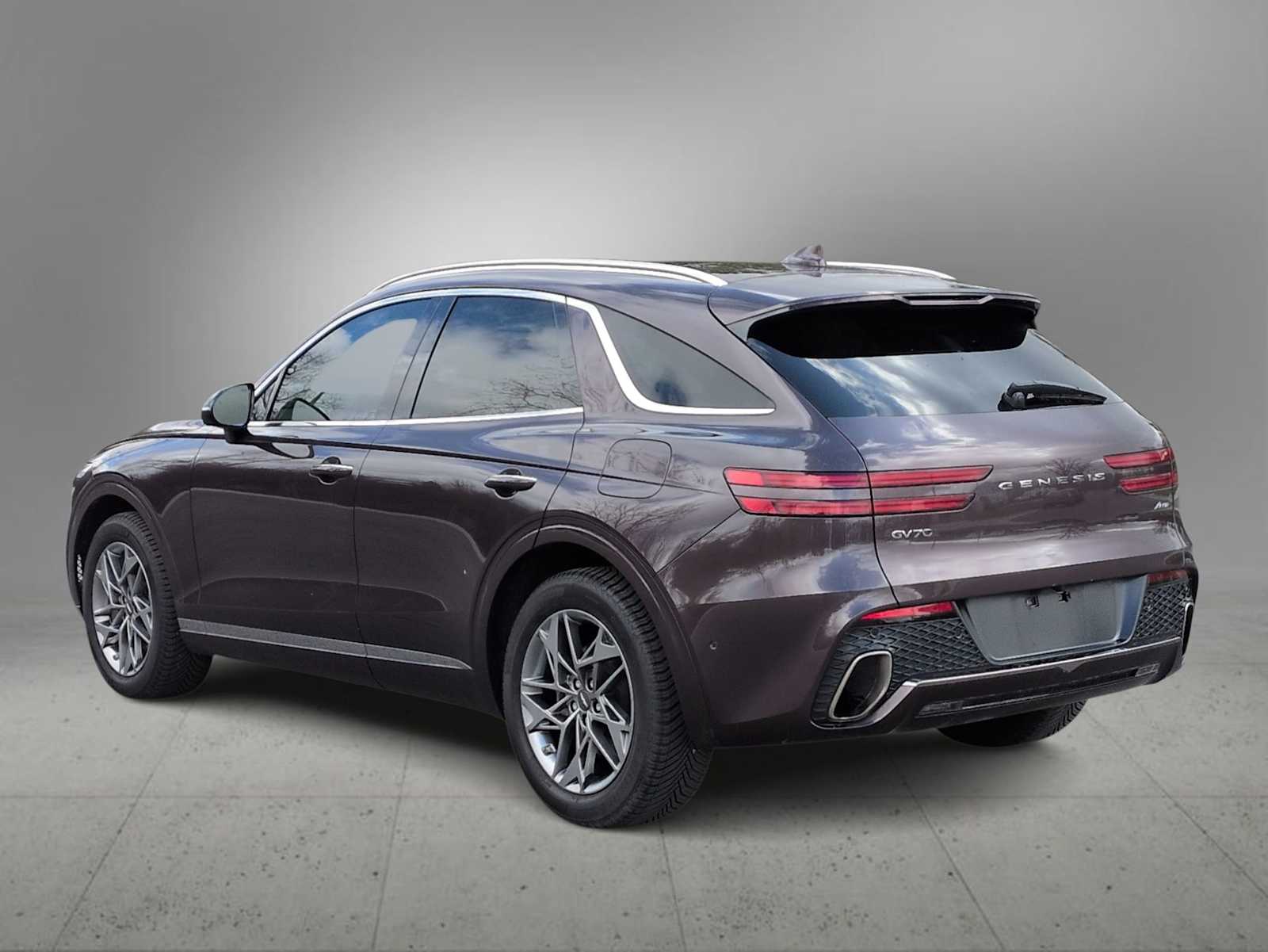 Thumbnail: 2022 Genesis GV70 - 6