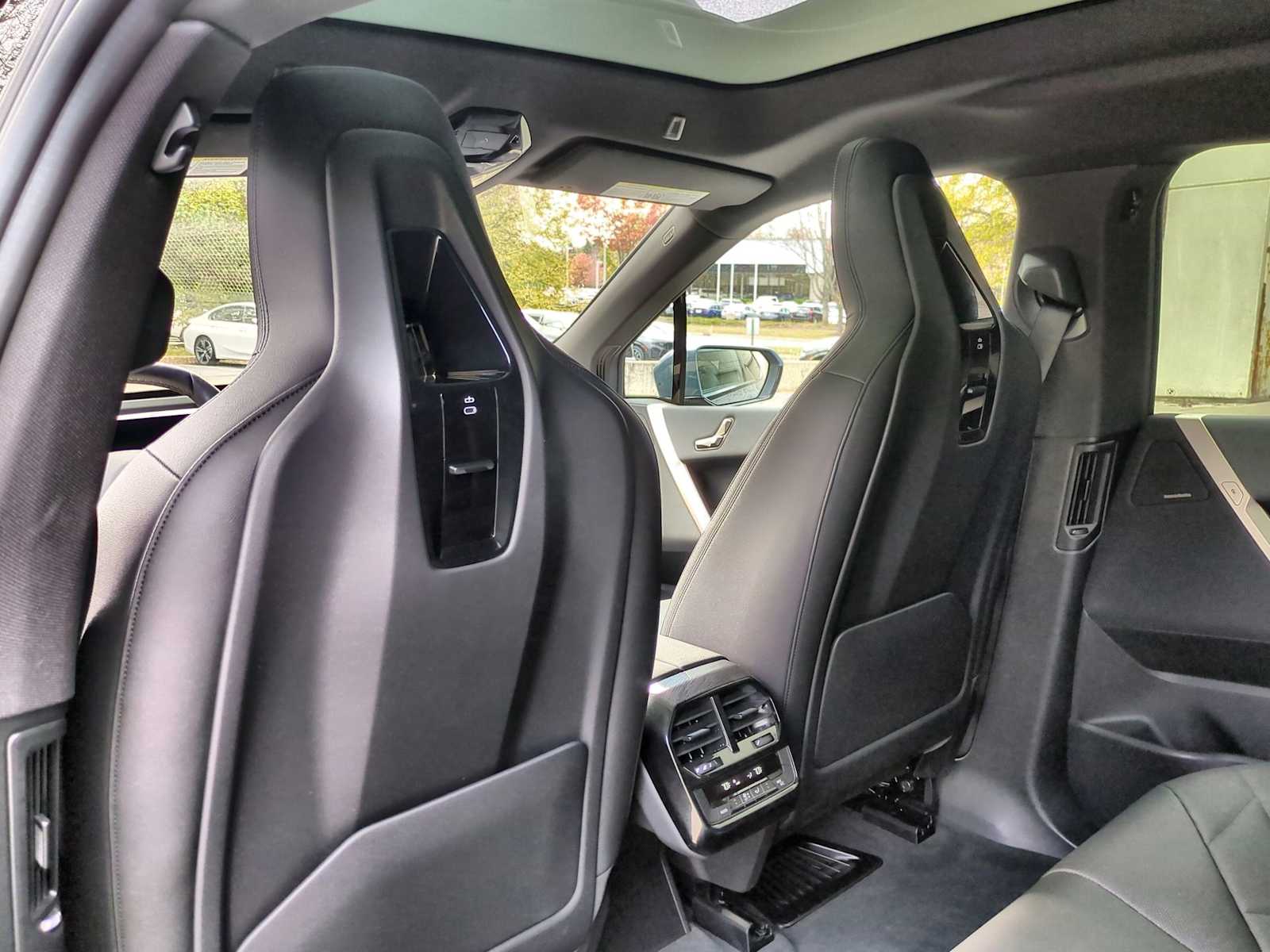 Thumbnail: 2025 BMW iX - 18