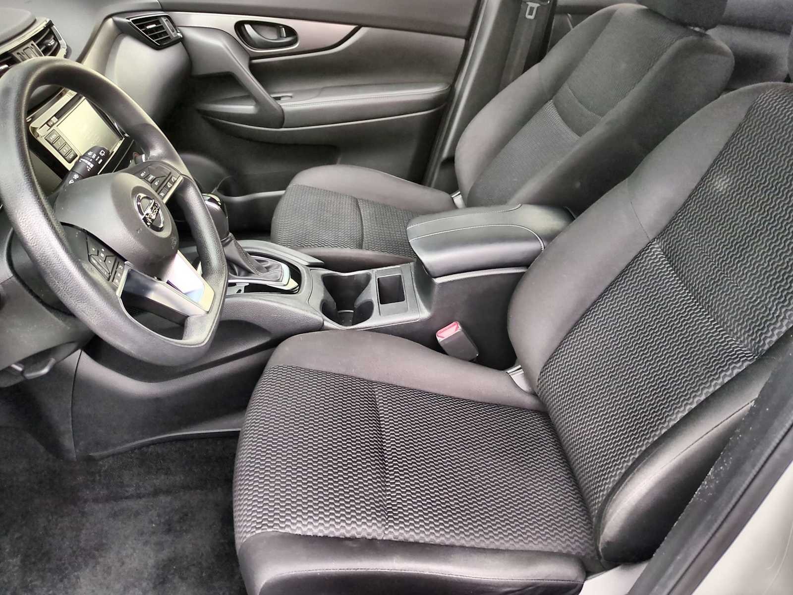 Thumbnail: 2019 Nissan Rogue Sport - 16