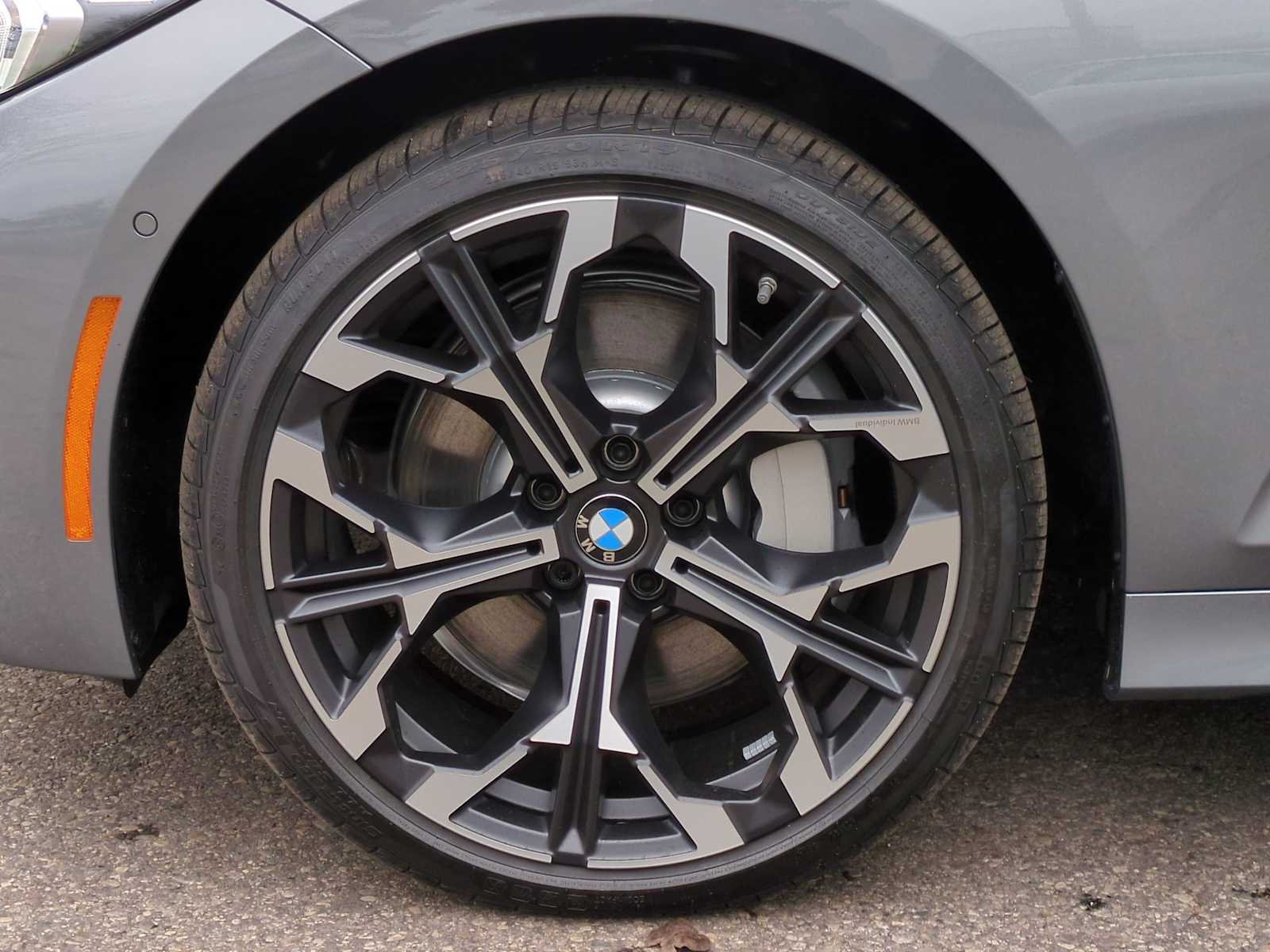 Thumbnail: 2025 BMW 3 Series - 14