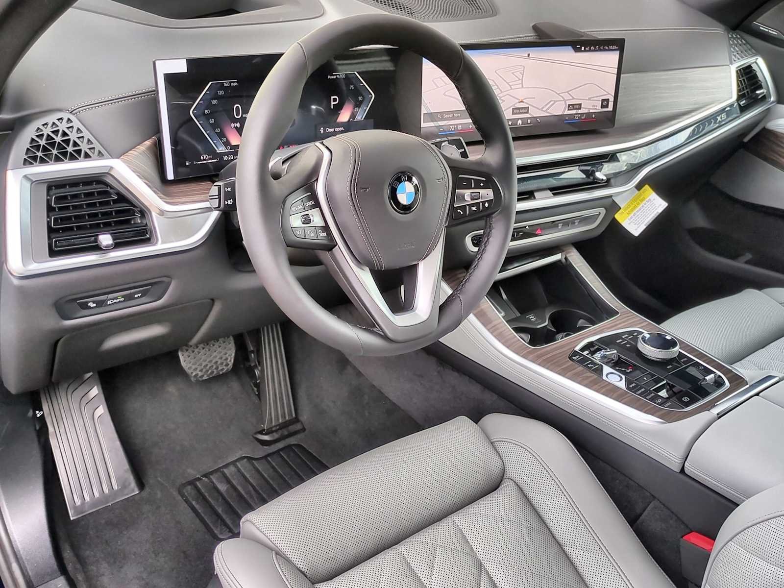 Thumbnail: 2026 BMW X5 - 10