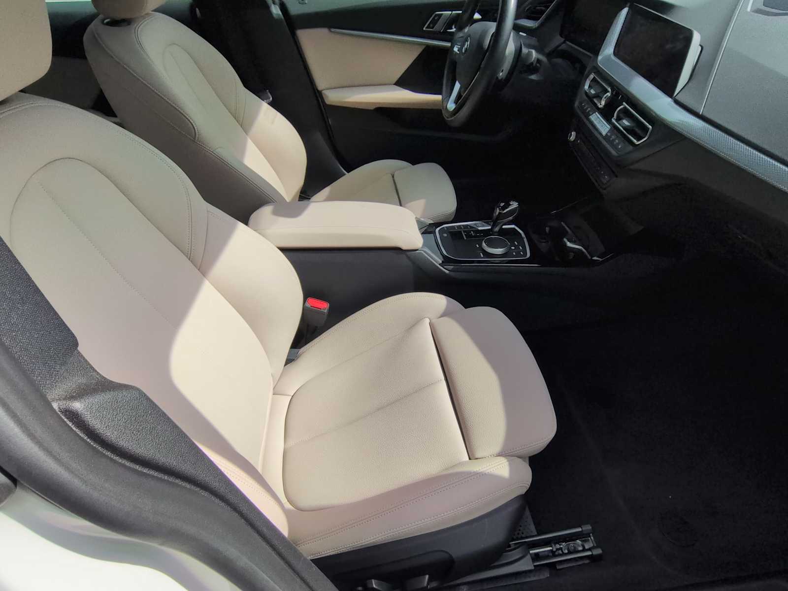 Thumbnail: 2023 BMW 2 Series - 23