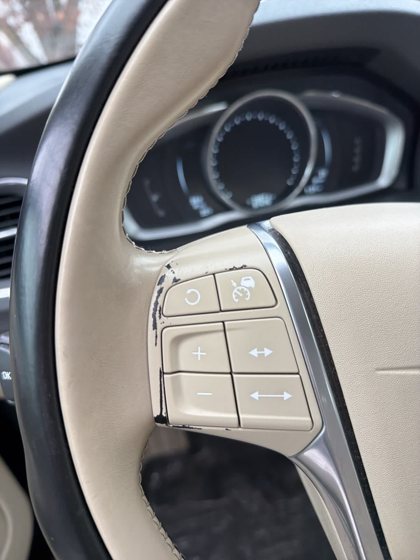 Thumbnail: 2016 Volvo S60 - 3