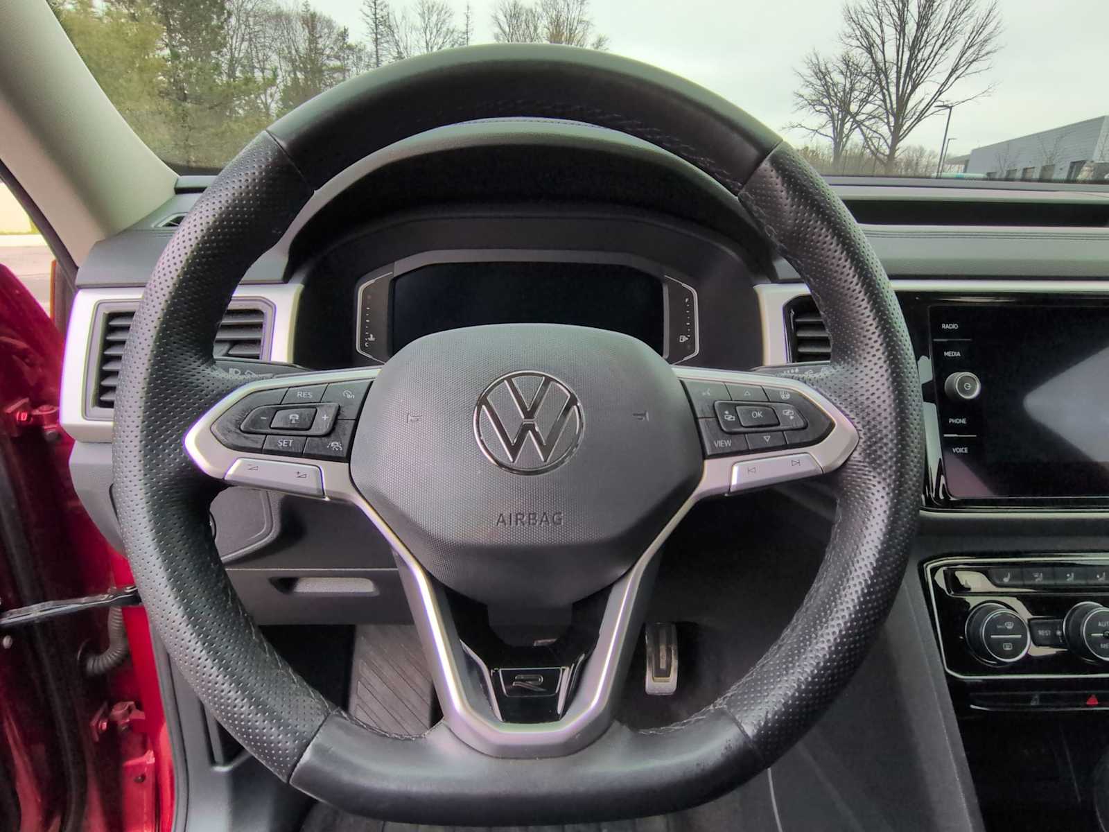 Thumbnail: 2021 Volkswagen Atlas - 24