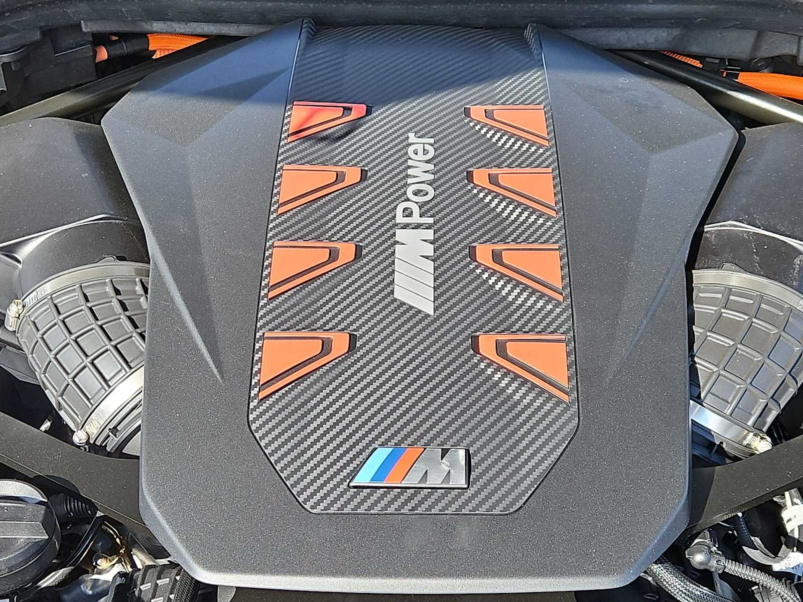 Thumbnail: 2026 BMW XM - 22