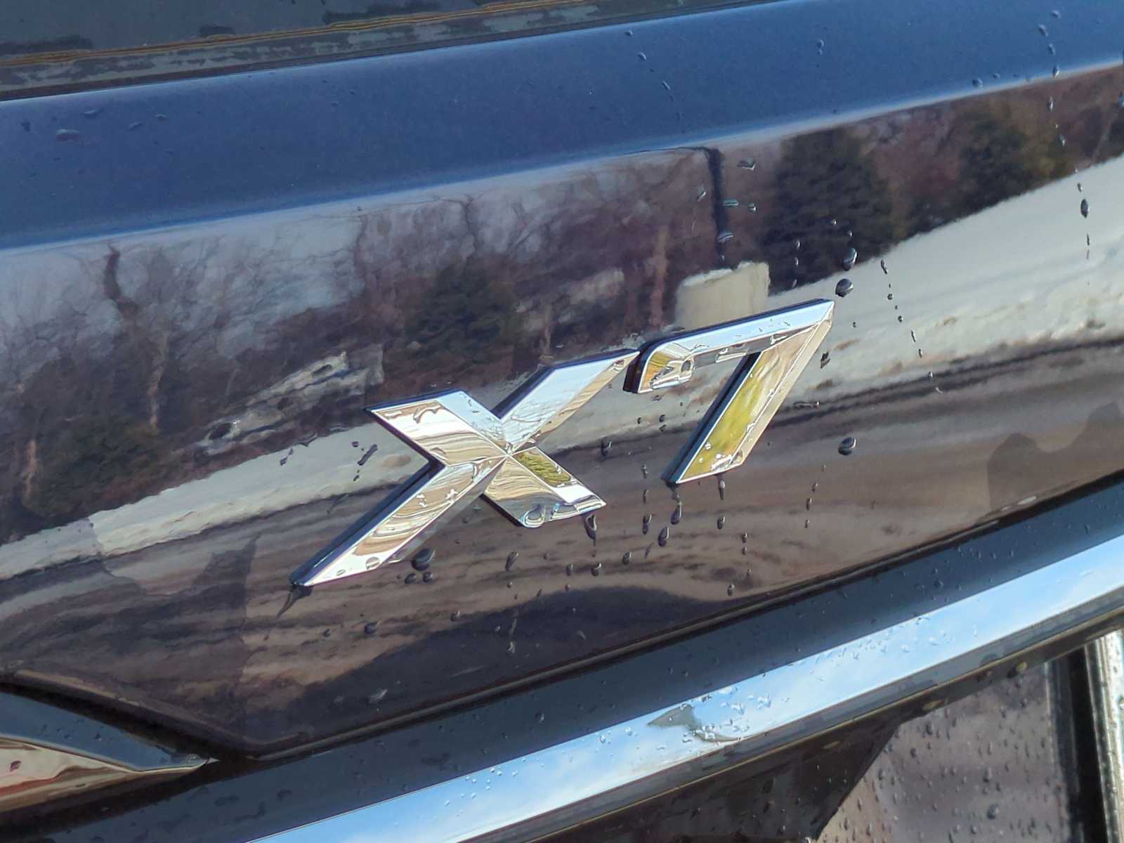 Thumbnail: 2026 BMW X7 - 12