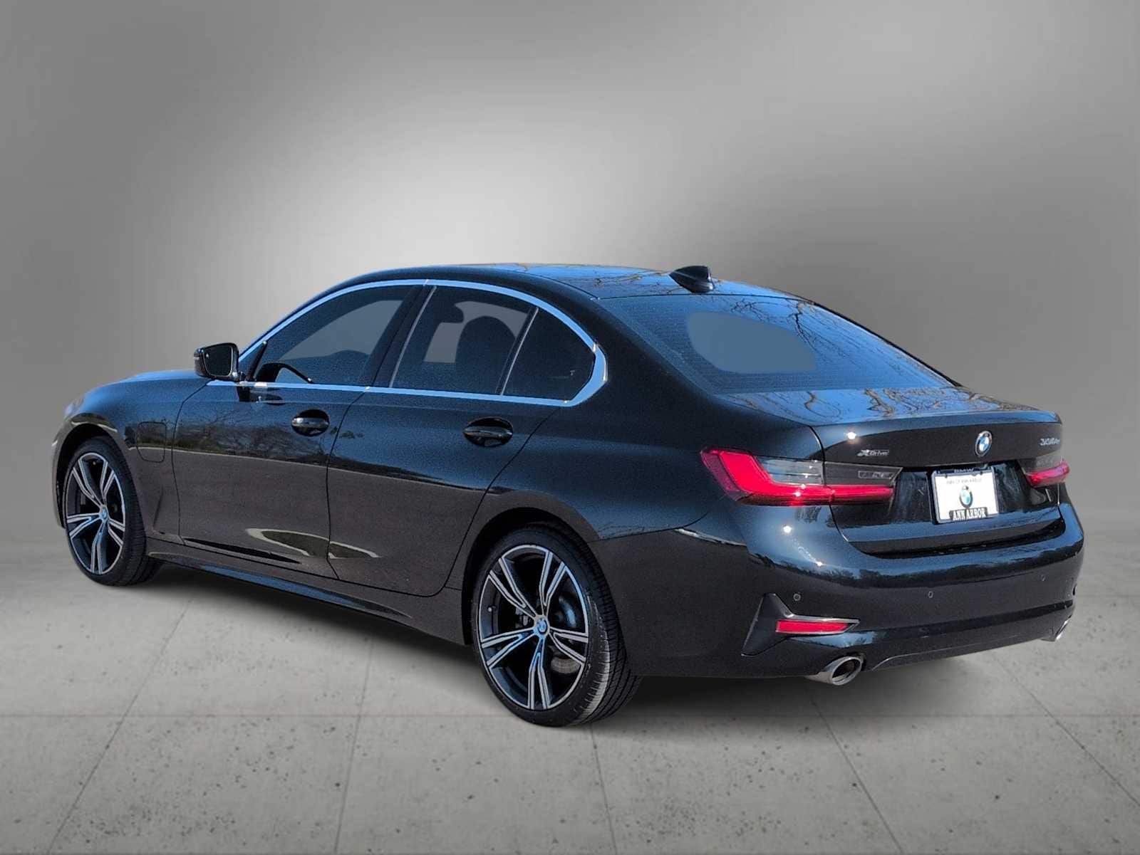 Thumbnail: 2021 BMW 3 Series - 6