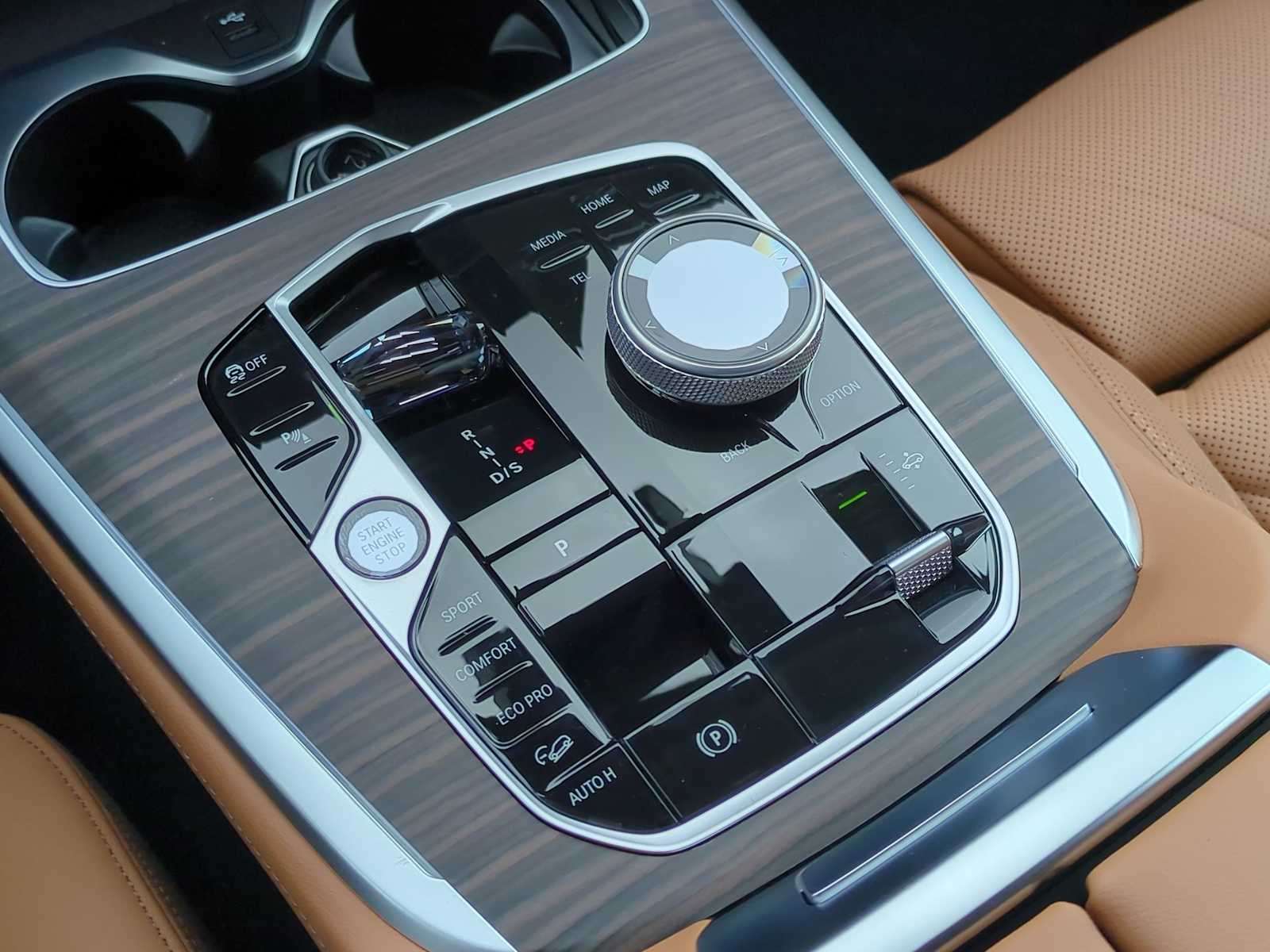 Thumbnail: 2025 BMW X7 - 35