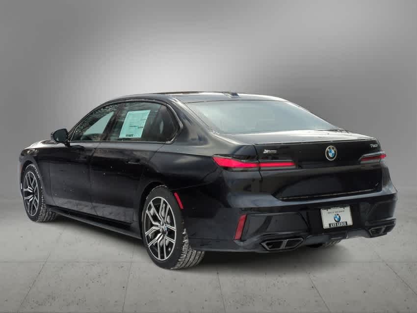 Thumbnail: 2025 BMW 7 Series - 6