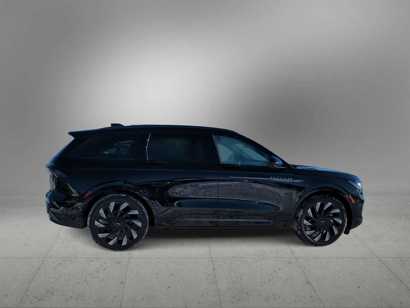 Thumbnail: 2024 Lincoln Nautilus - 9