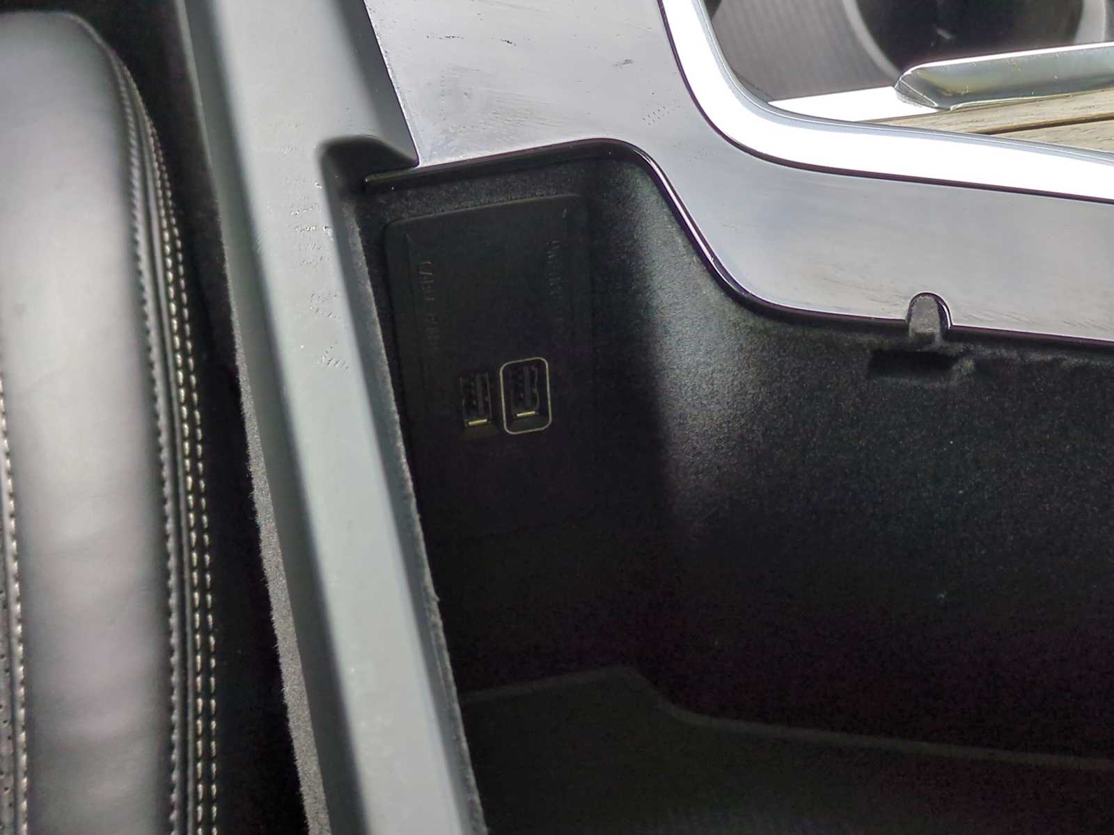 Thumbnail: 2021 Volvo XC60 - 33