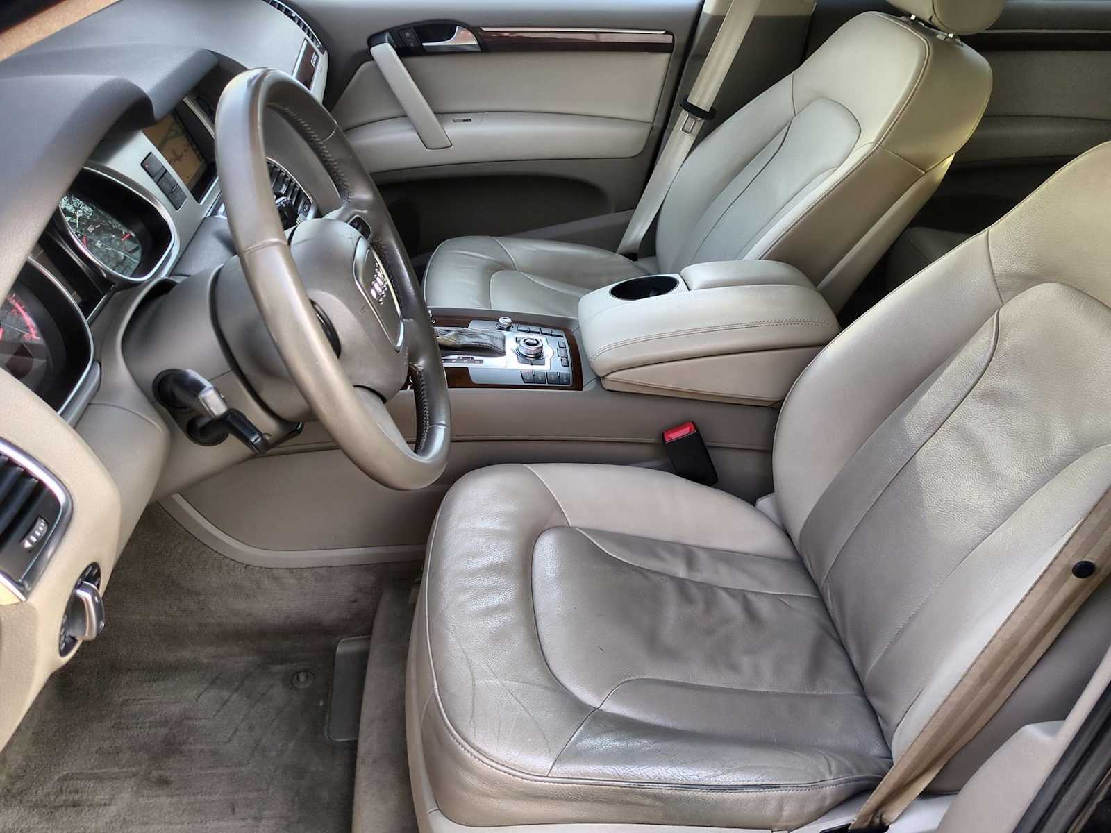 Thumbnail: 2011 Audi Q7 - 16