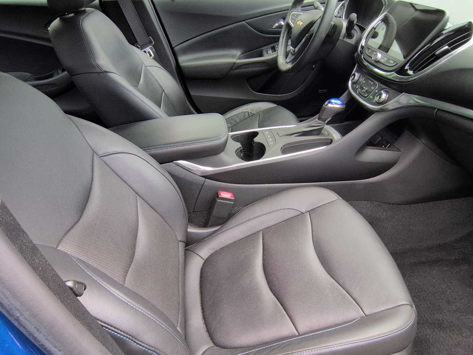 Thumbnail: 2016 Chevrolet Volt - 21