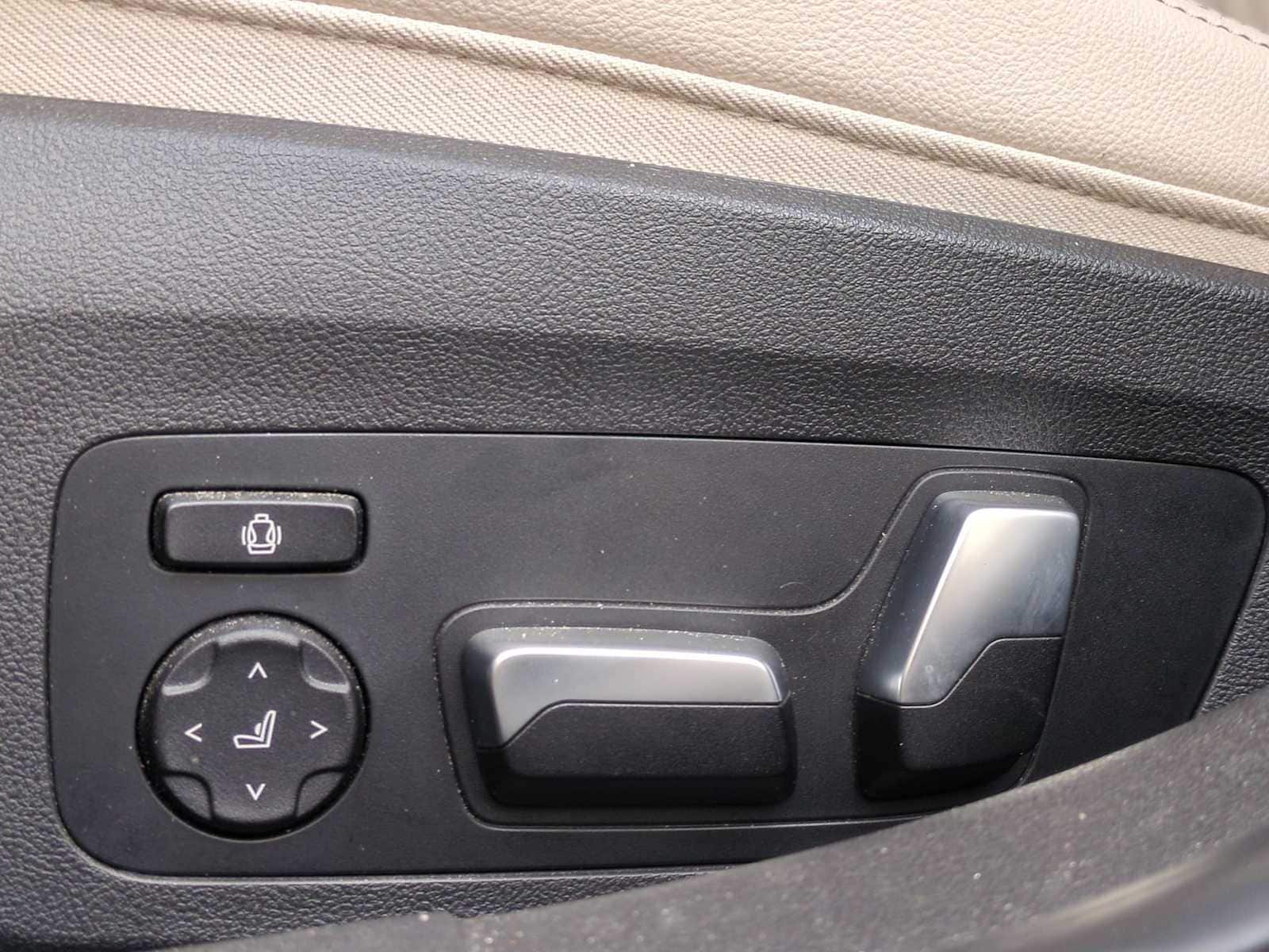 Thumbnail: 2019 BMW 3 Series - 17