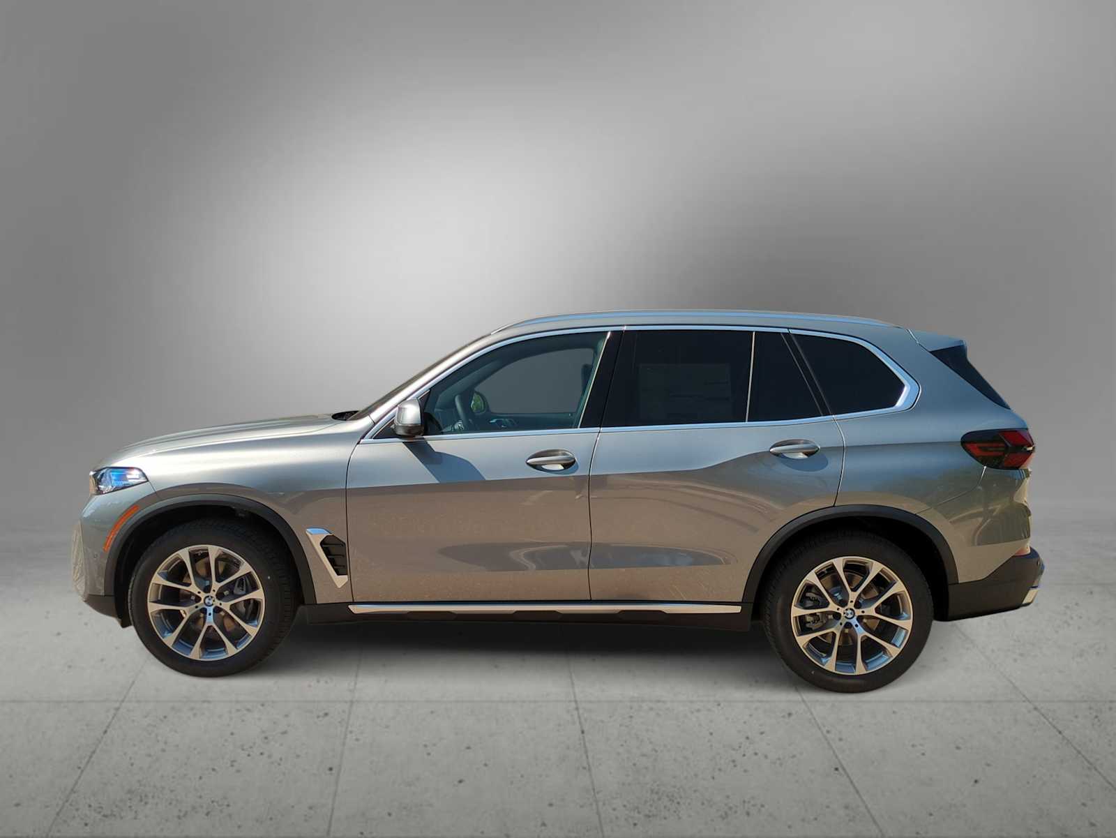 Thumbnail: 2026 BMW X5 - 5