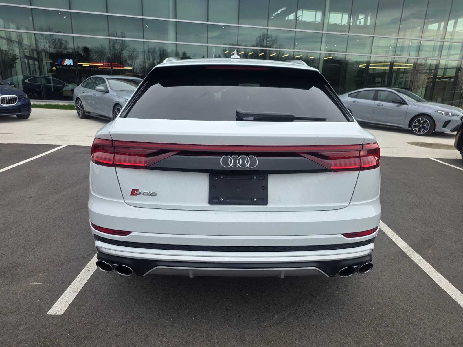 Thumbnail: 2023 Audi SQ8 - 6