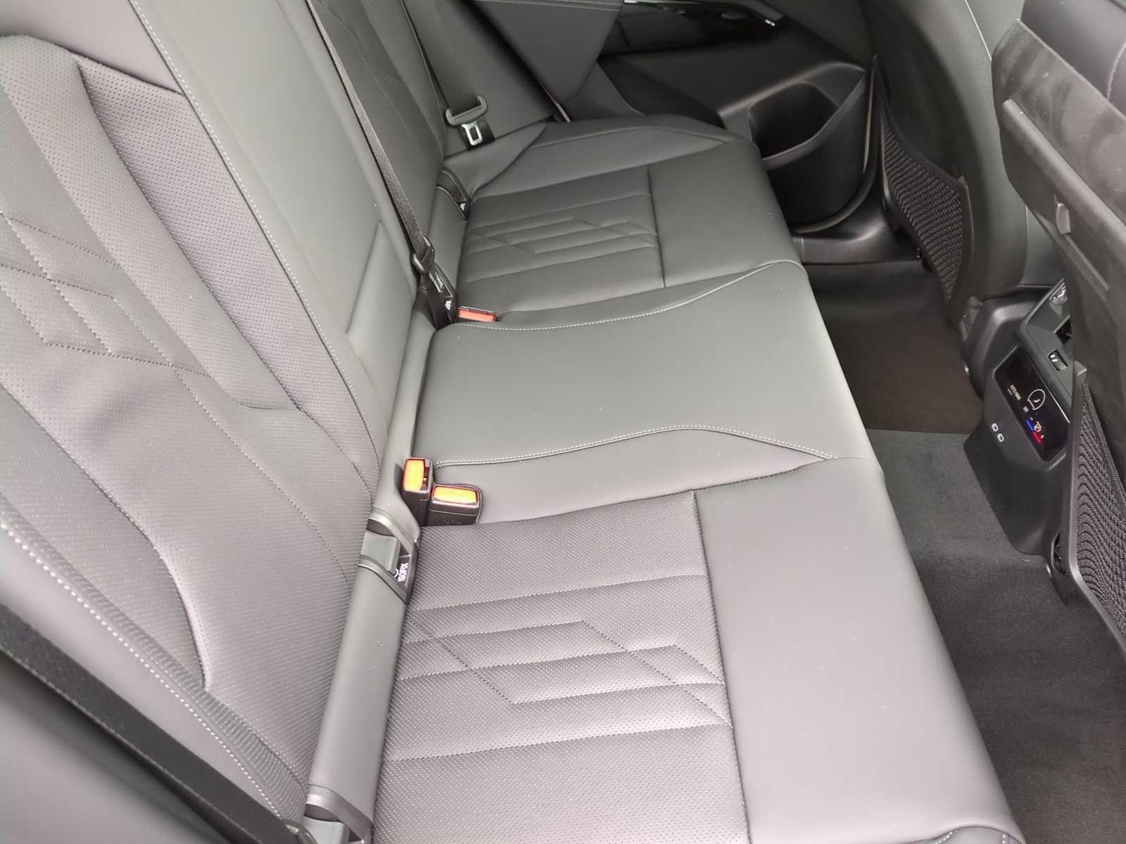 Thumbnail: 2026 BMW X3 - 21