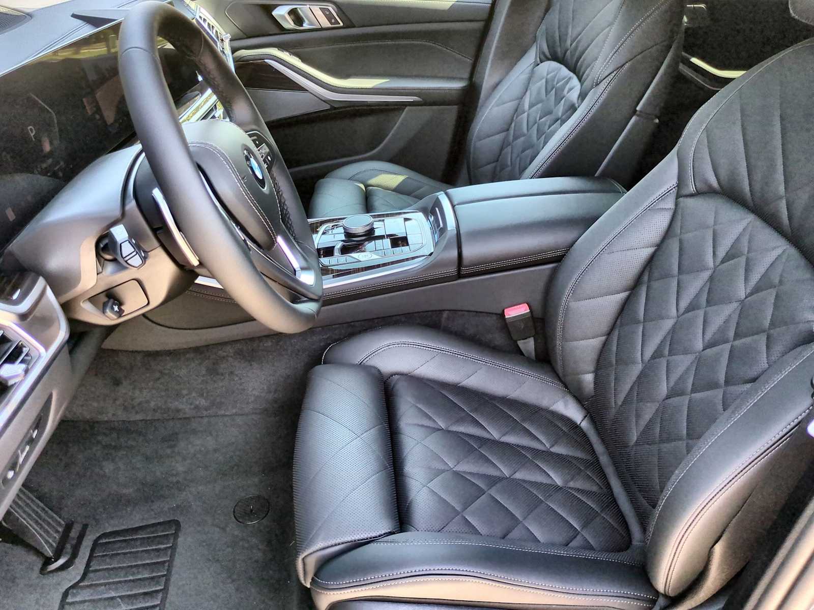 Thumbnail: 2026 BMW X5 - 16