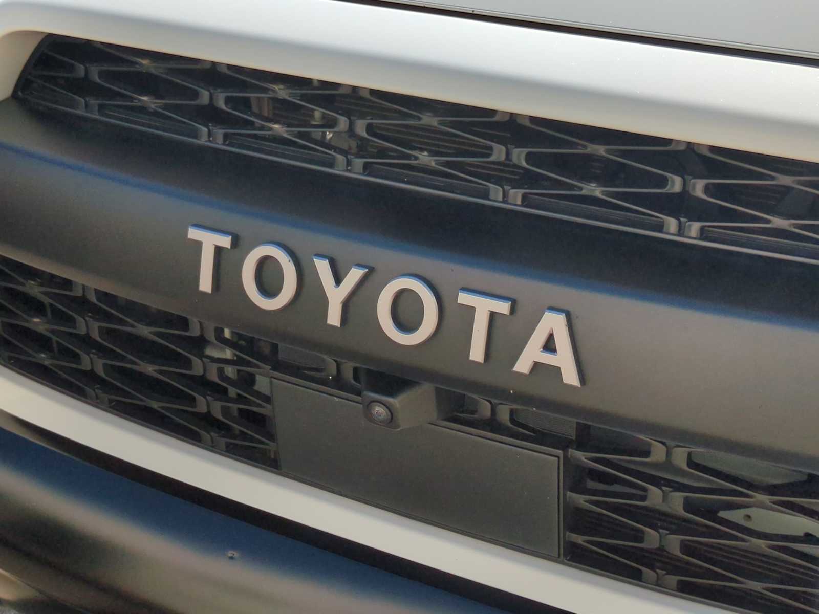 Thumbnail: 2023 Toyota 4Runner - 12