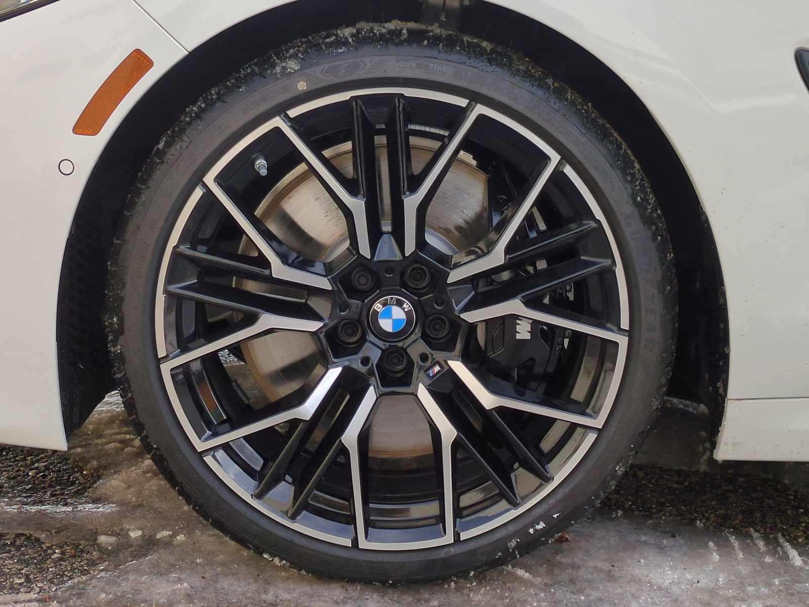 Thumbnail: 2026 BMW 8 Series - 14